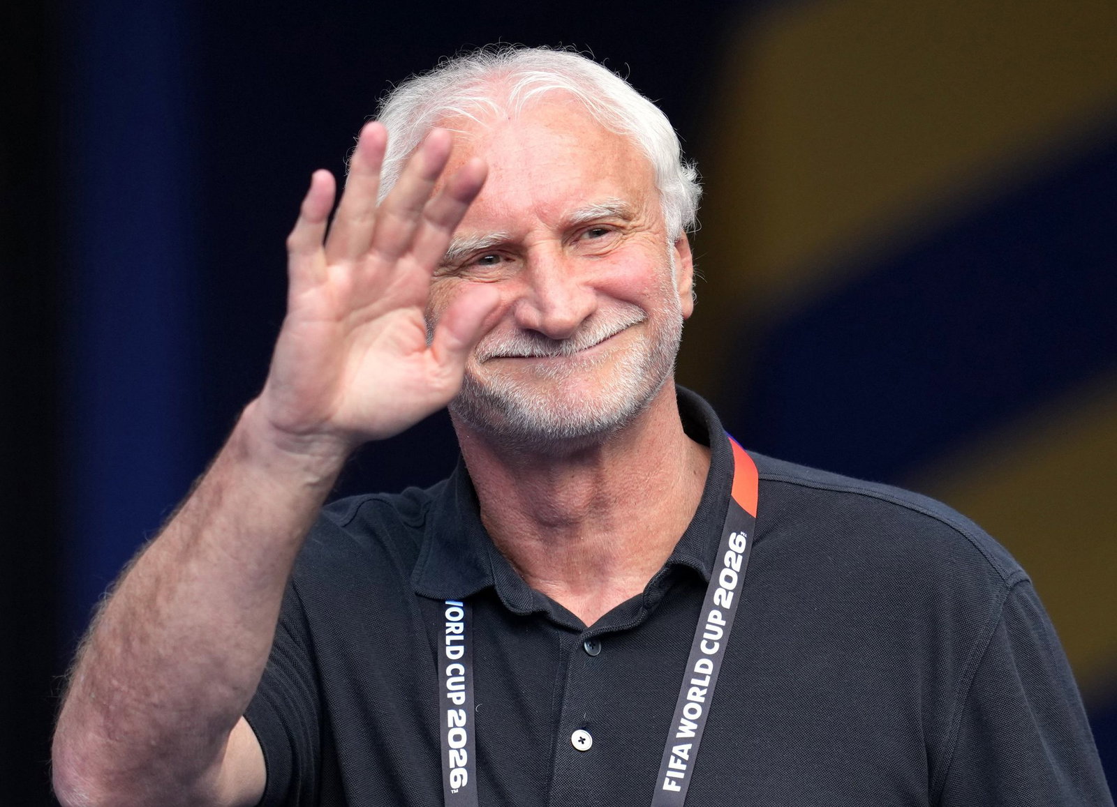 Rudi Völler darf trotz der WM-Enttäuschung beim DFB bleiben. (Archivbild) 