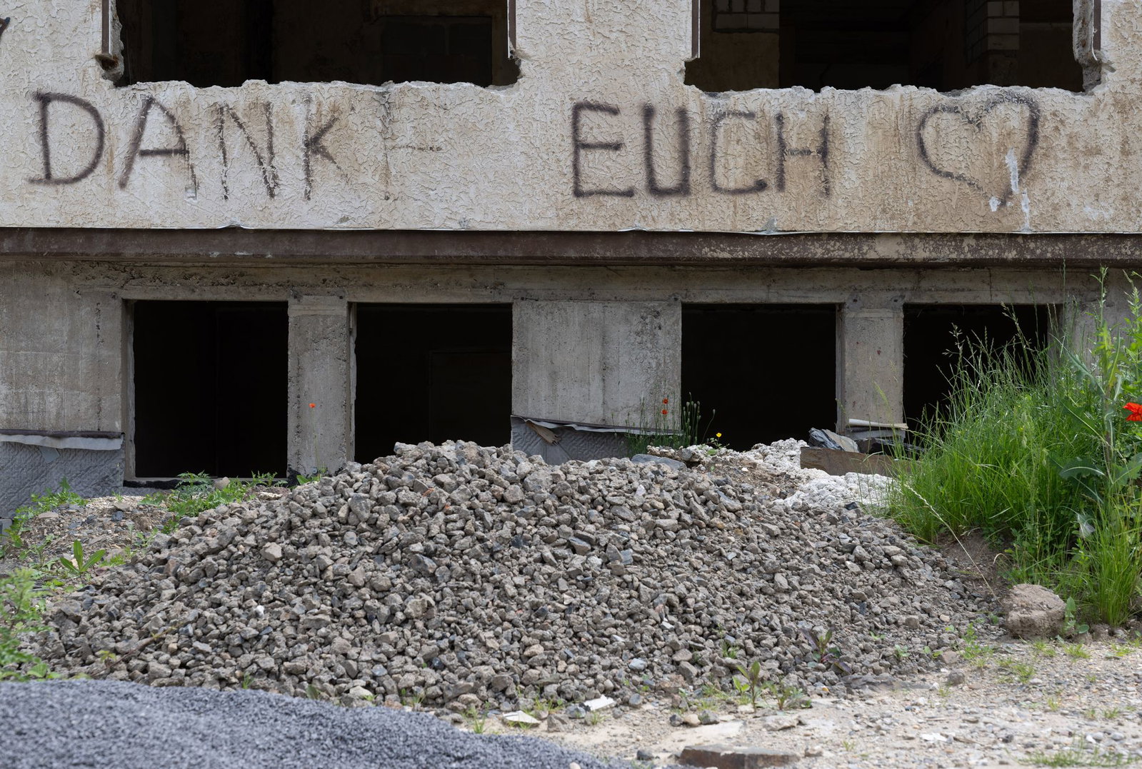 Bei der Flutkatastrophe starben in Rheinland-Pfalz mindestens 136 Menschen. (Archivbild)
