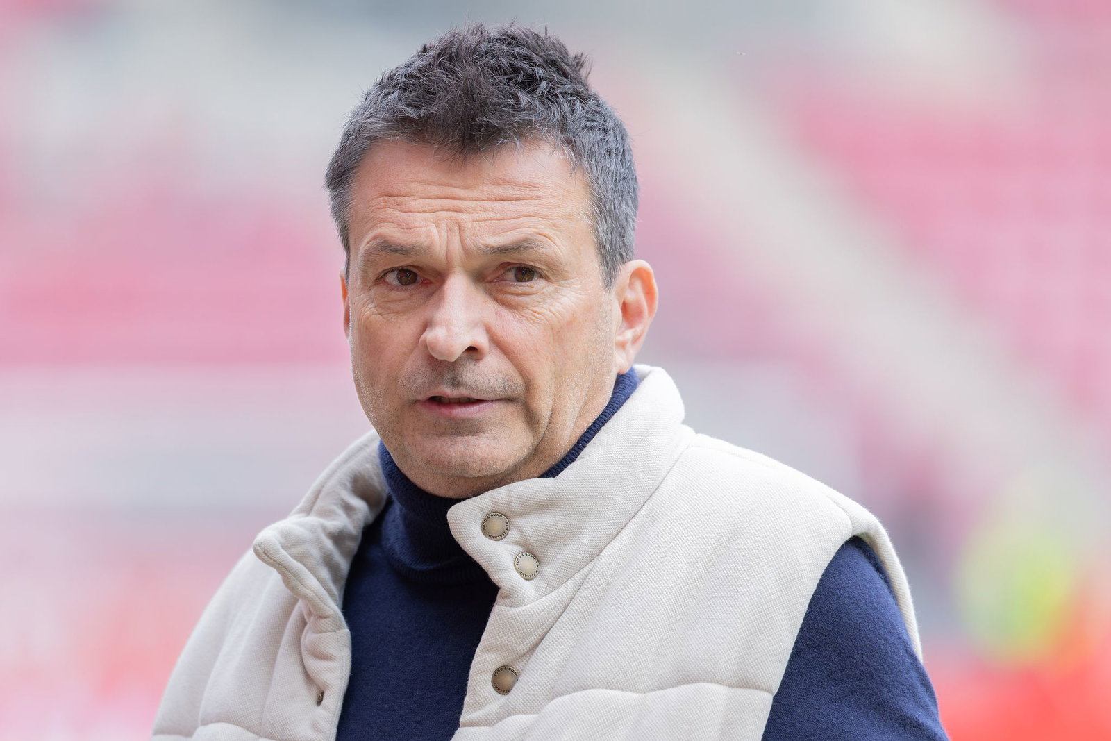 Hält seinen Kumpel Jürgen Klopp für den idealen Bundestrainer: Christian Heidel. (Archivbild)