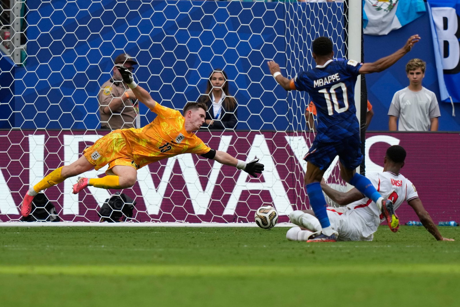 Kylian Mbappé schoss seine WM-Tore 21 und 22.