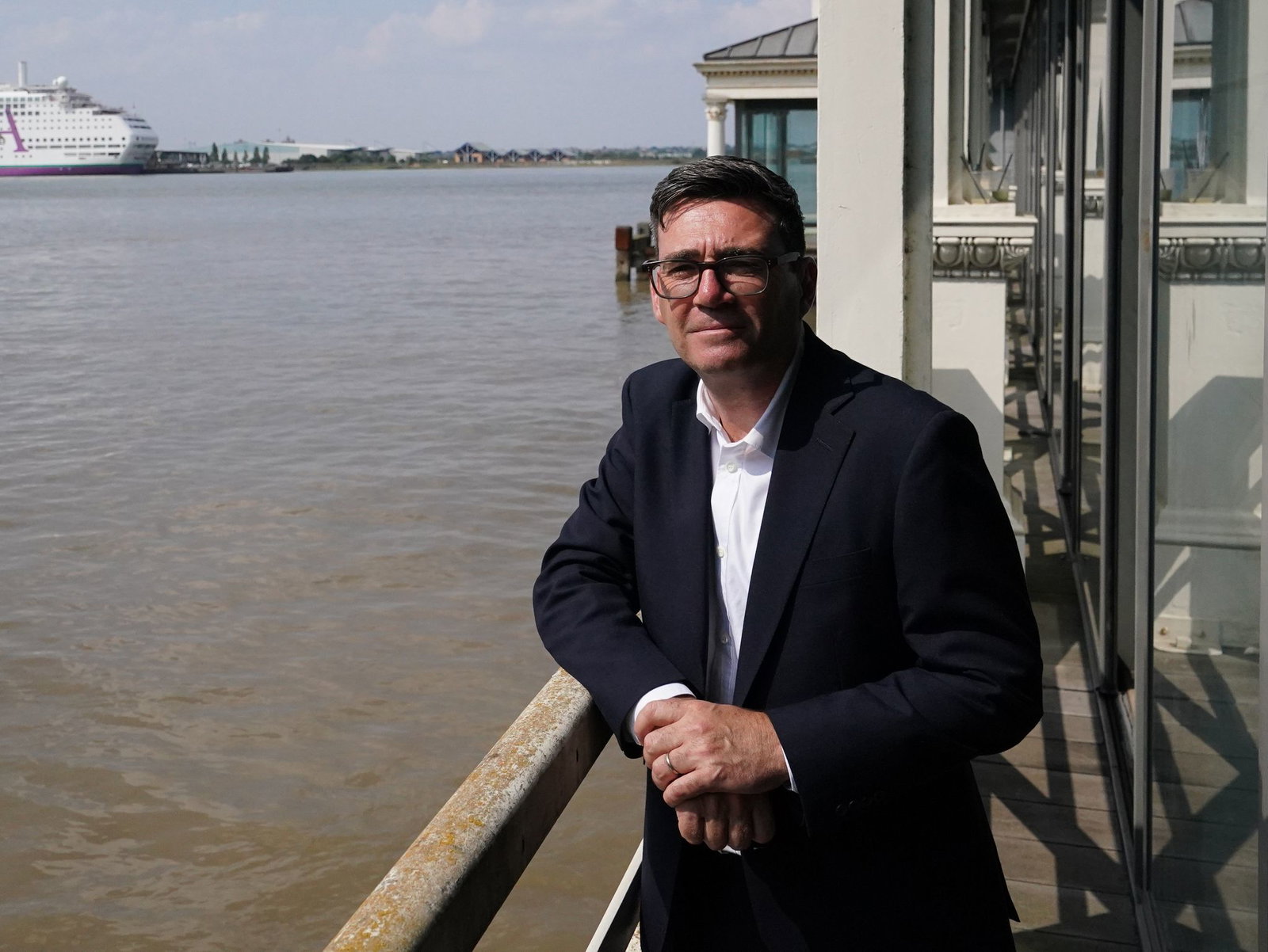 Burnham muss viele Dinge anders machen, er verspricht Reformen. 