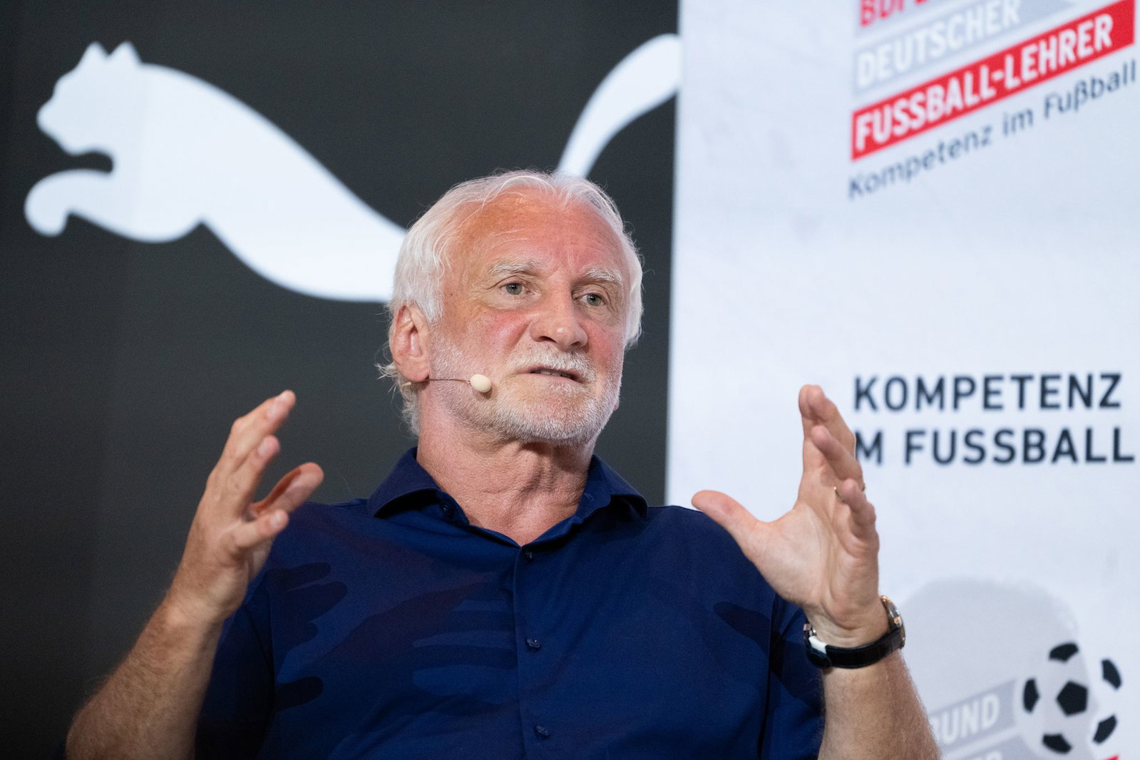 Rudi Völler hat nach der WM über einen Rücktritt als DFB-Sportdirektor nachgedacht.