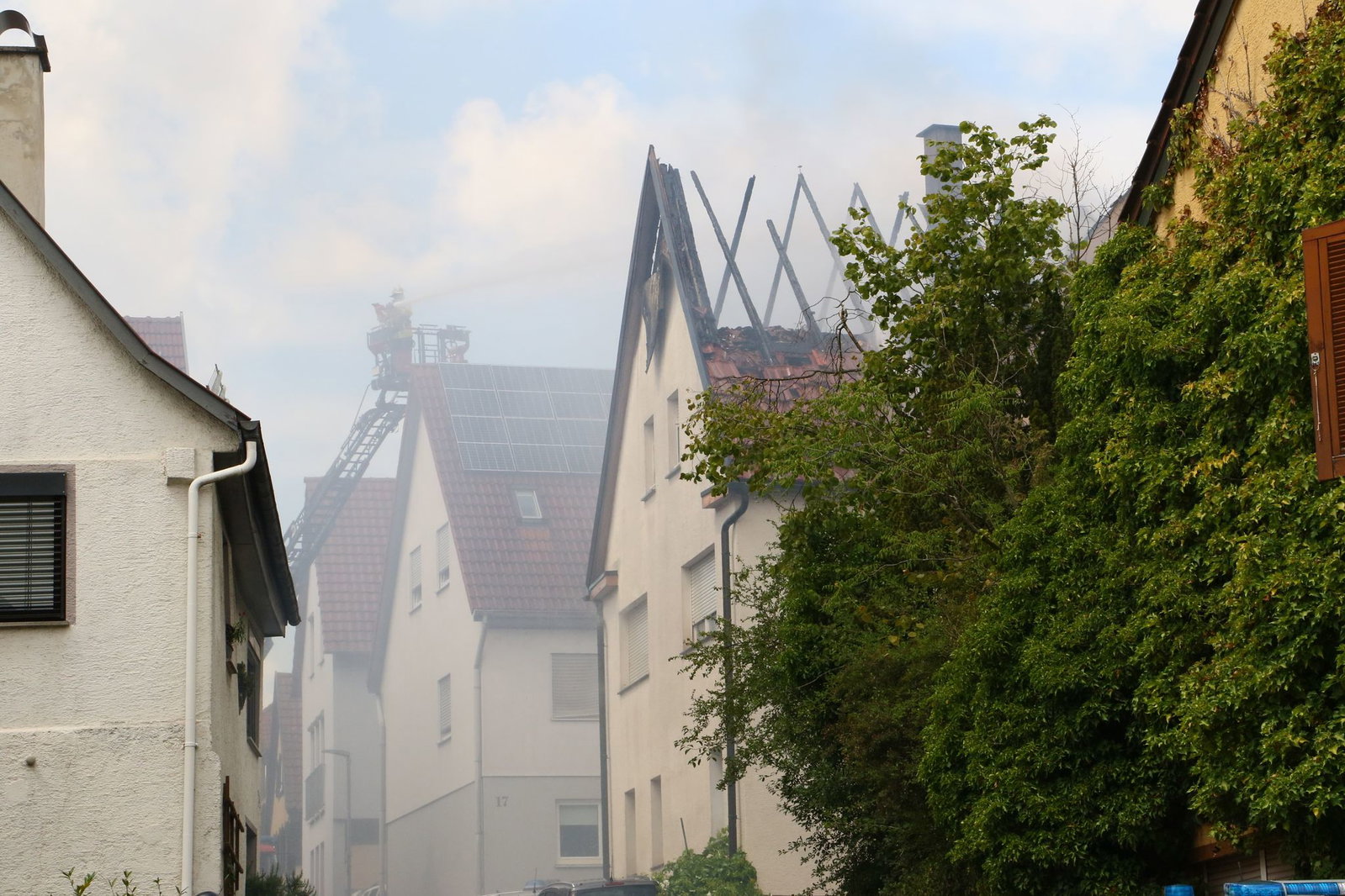 Nach dem Brand ist das Haus möglicherweise einsturzgefährdet.