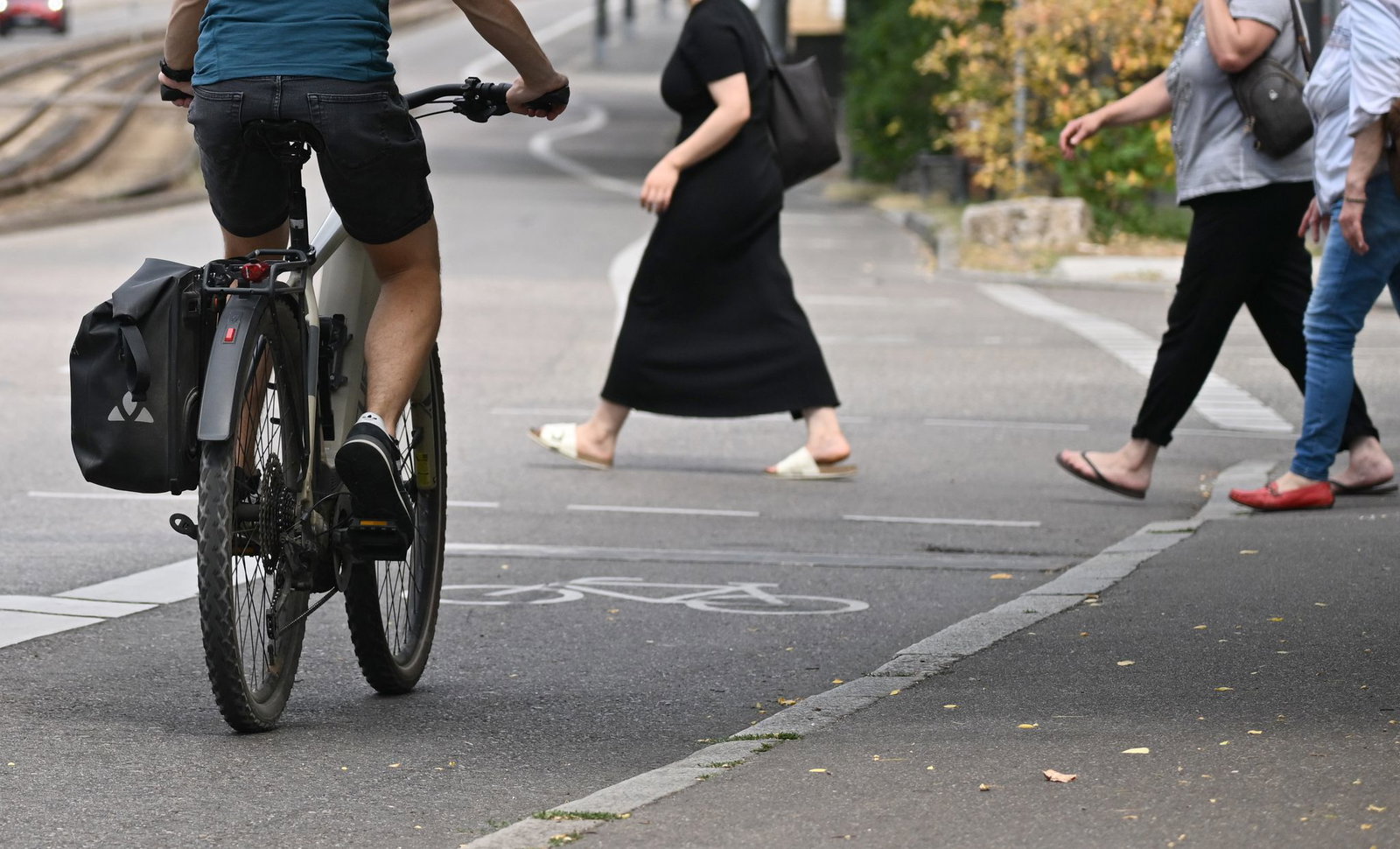 Beim Radfahren atmet man mehr Luft ein als beim Gehen.