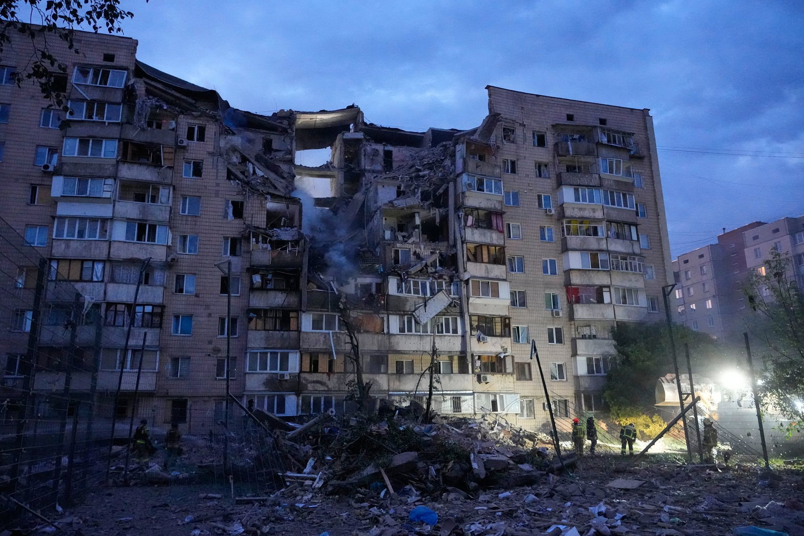 Seit Jahren beschießen die Angreifer die ukrainische Hauptstadt - vor allem nachts.