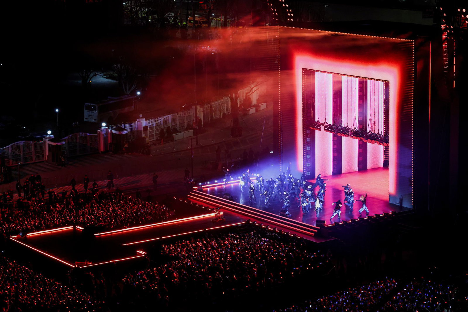Im Frühjahr hat BTS ihr Comeback mit einem Outdoor-Konzert im Stadtzentrum von Seoul eingeleitet. (Archivfoto)