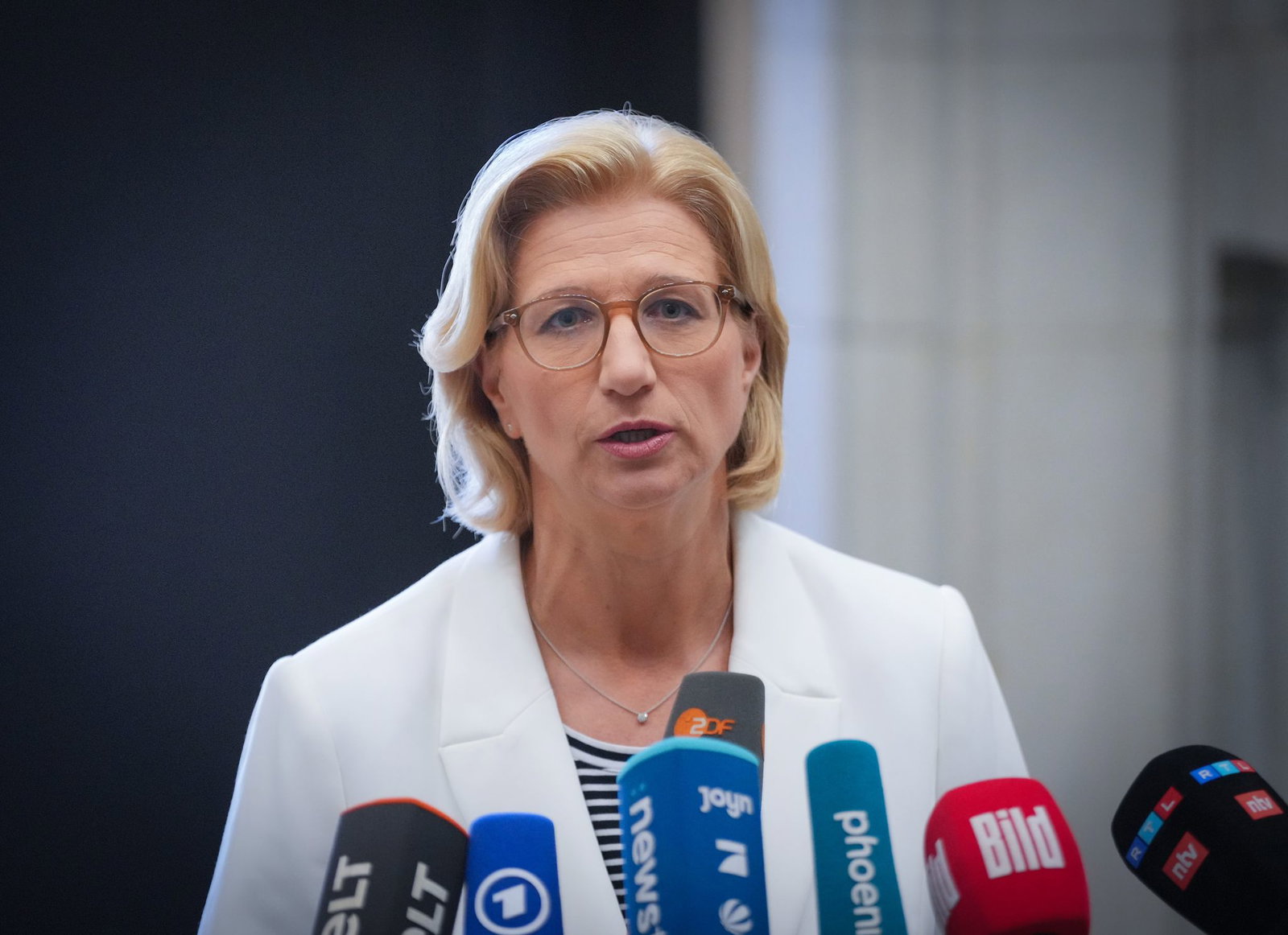 Saarlands Ministerpräsidentin Rehlinger will zur Gesundheitsreform den Vermittlungsausschuss anrufen.