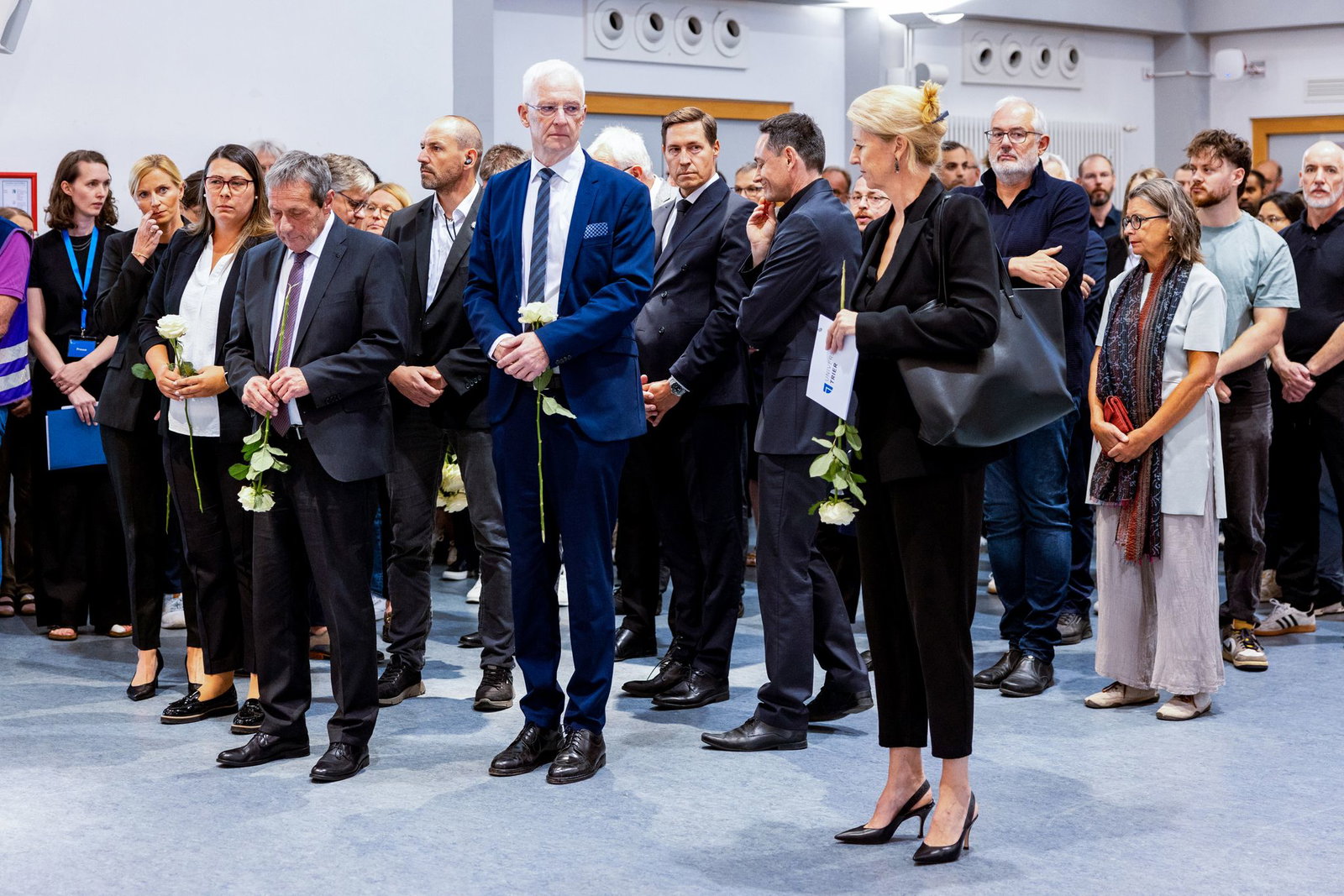 Mehr als 200 Menschen waren zum Gedenken gekommen 