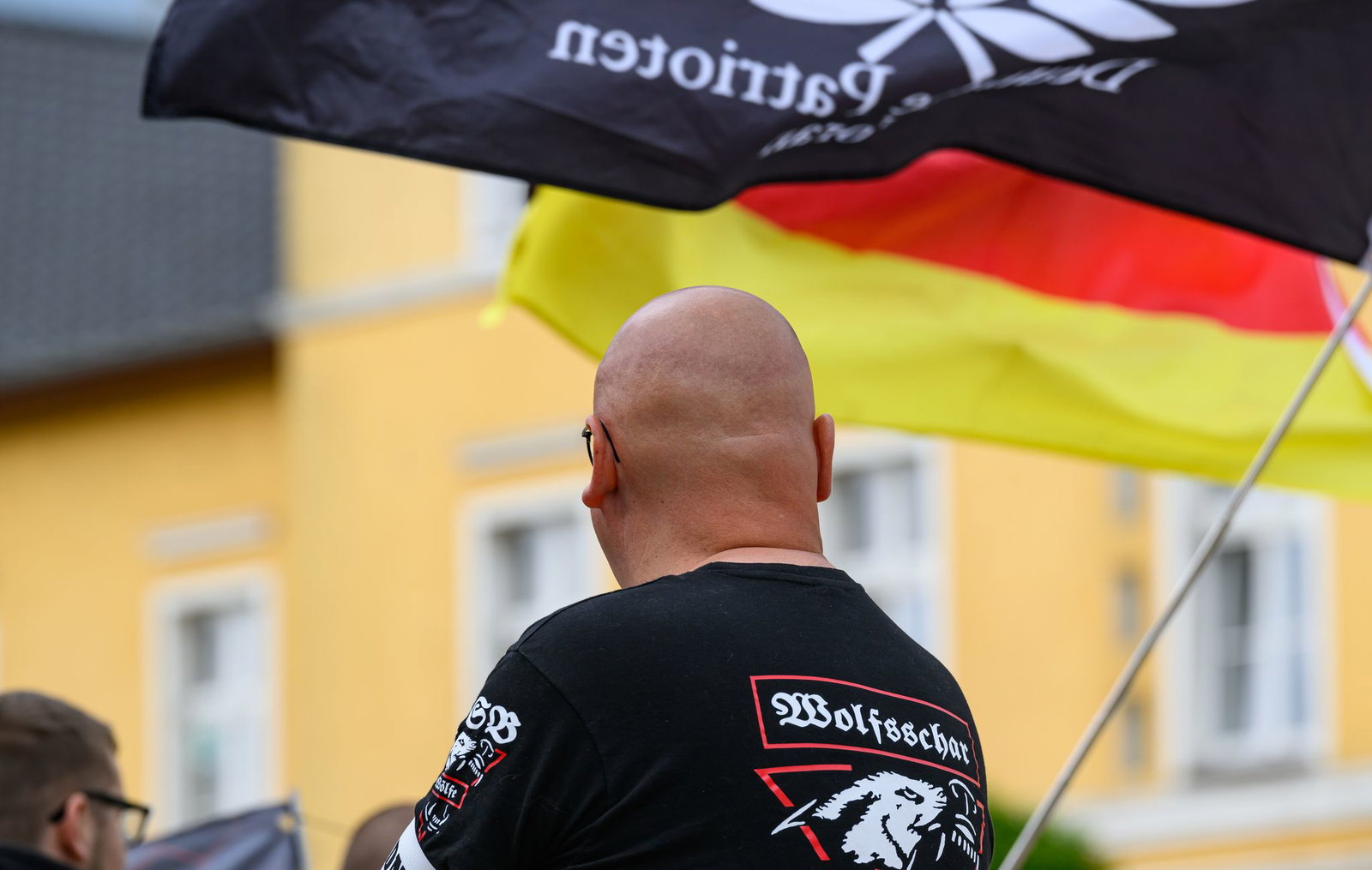Den größten Zuwachs sieht das Bundesamt für Verfassungsschutz bei den Rechtsextremisten. (Symbolbild)