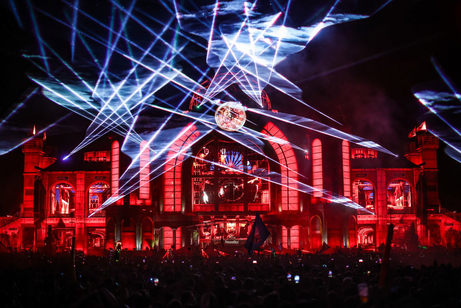 Rund 225.000 Menschen passen auf das Parookaville-Gelände - zuletzt war das Festival immer ausverkauft. (Archivbild)