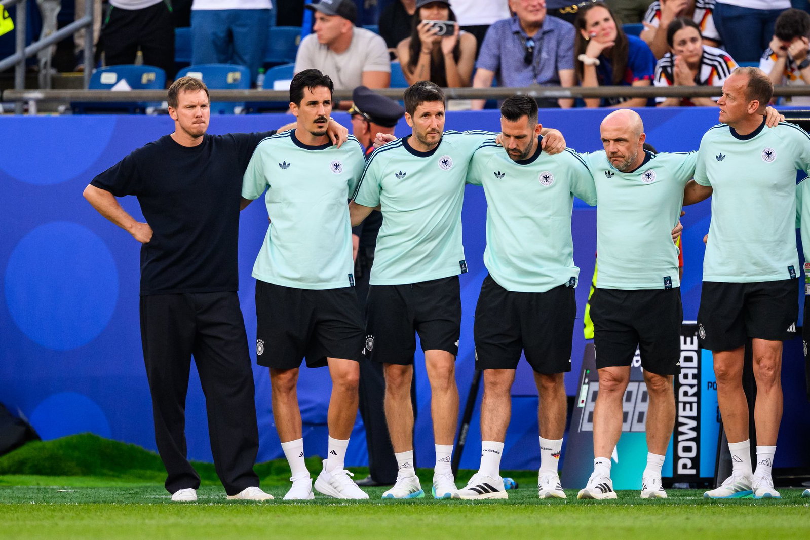 Nagelsmann arbeitete mit einem großen Staff zusammen. (Archivbild)