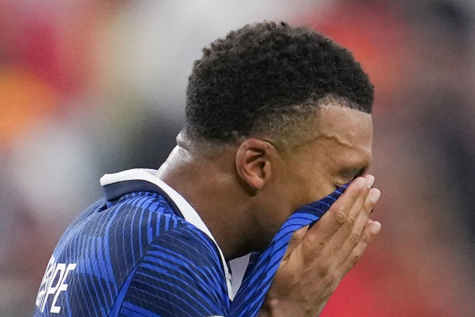 Tief enttäuscht: Frankreichs Kylian Mbappé nach dem Halbfinal-Aus.