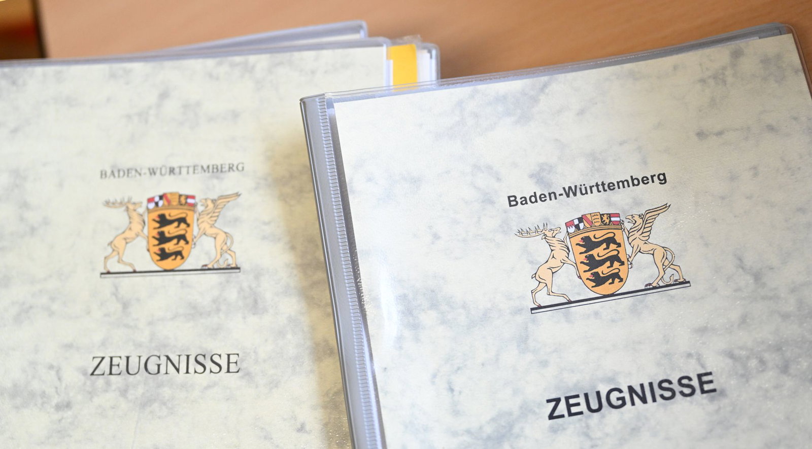 Einige Abiturzeugnisse im Südwesten müssen wegen eines Softwarefehlers korrigiert werden. (Symbolbild)