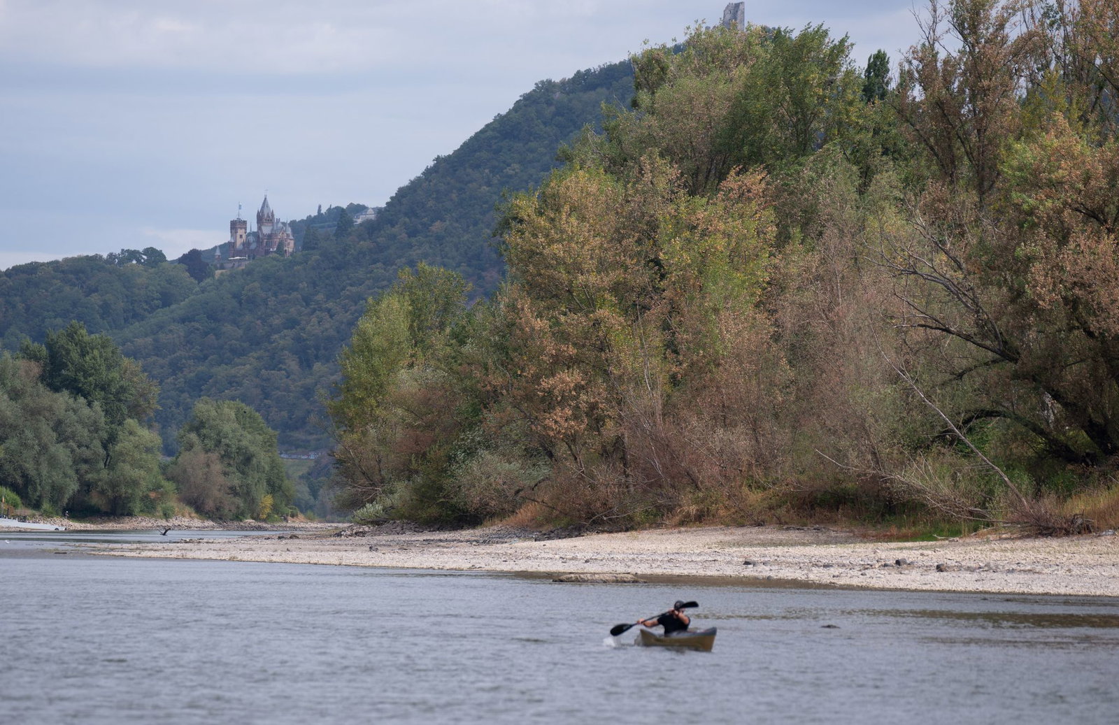 Während die Temperaturen am Montag noch unter 30 Grad bleiben, wird es ab Dienstag wieder sehr heiß in Rheinland-Pfalz und im Saarland.