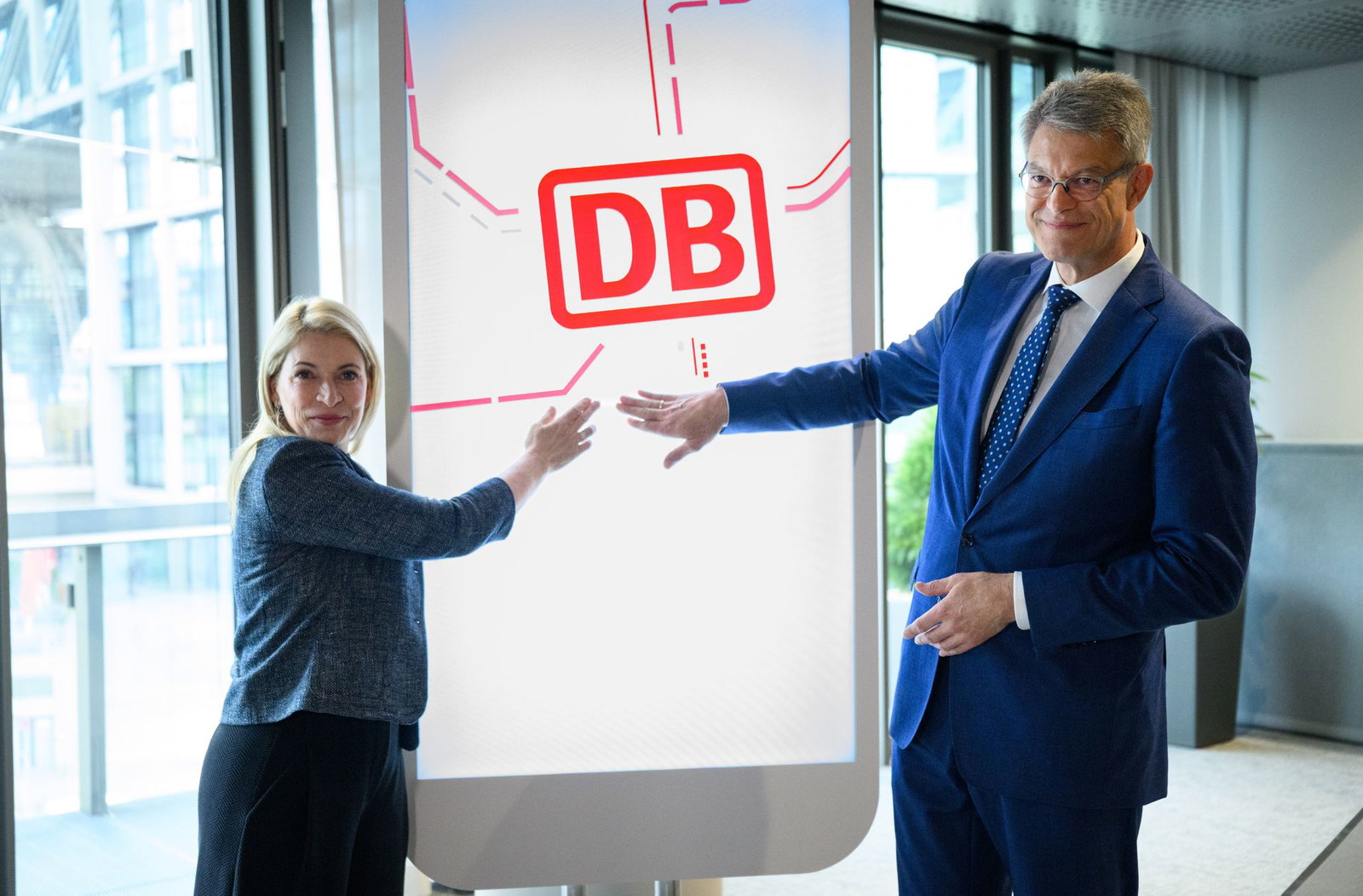 Schnieder installierte die neue Bahnchefin. (Archiv-Foto)