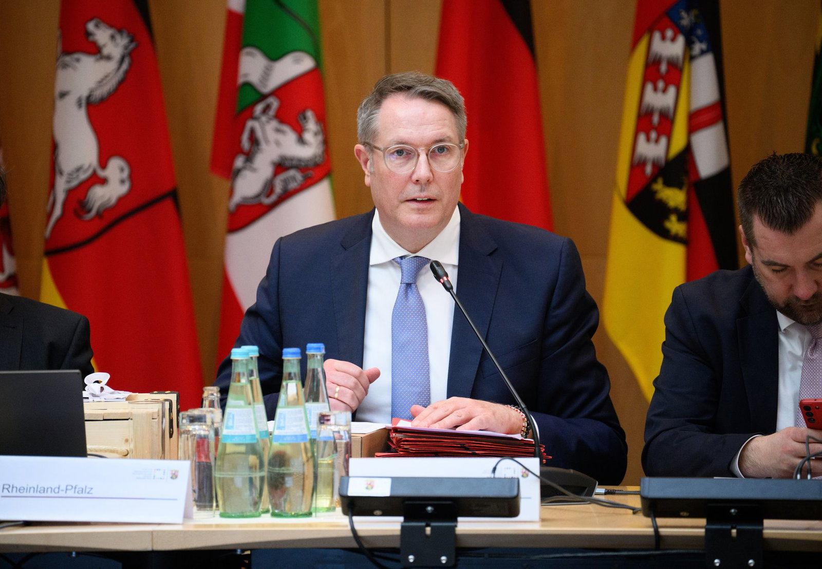 Ex-Ministerpräsident Schweitzer hat sich als MPK-Vorsitzender beim Bund für mehr Unterstützung der Kommunen eingesetzt. (Archivbild)