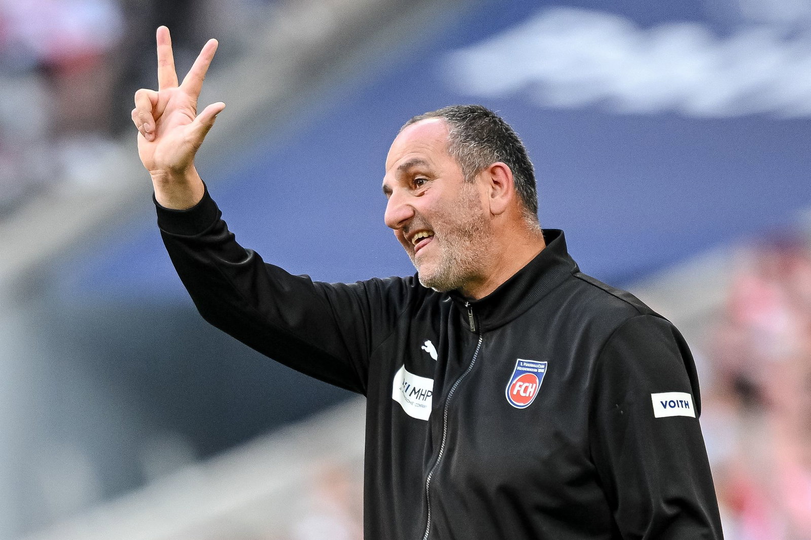 Peilt zum Start in die neue Saison drei Punkte an: Frank Schmidt und der FCH empfangen Osnabrück.