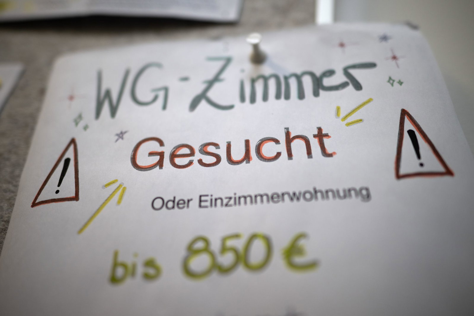 WG, Wohnheim, eigene Mietwohnung oder doch noch Hotel Mama: Wie Studierende wohnen, hängt auch stark vom Standort der Hochschule ab. (Symbolbild)