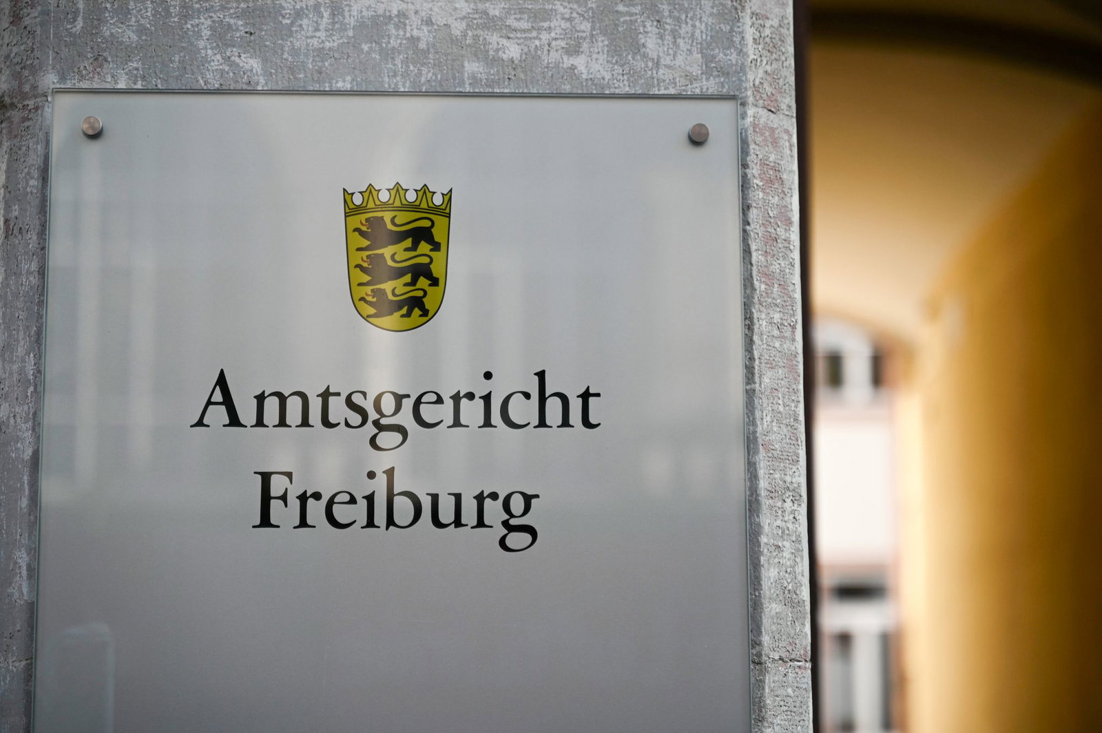 Bei dem Unfall starben ein 27-Jähriger sowie zwei Mädchen im Alter von sechs und 13 Jahren. (Archivbild)