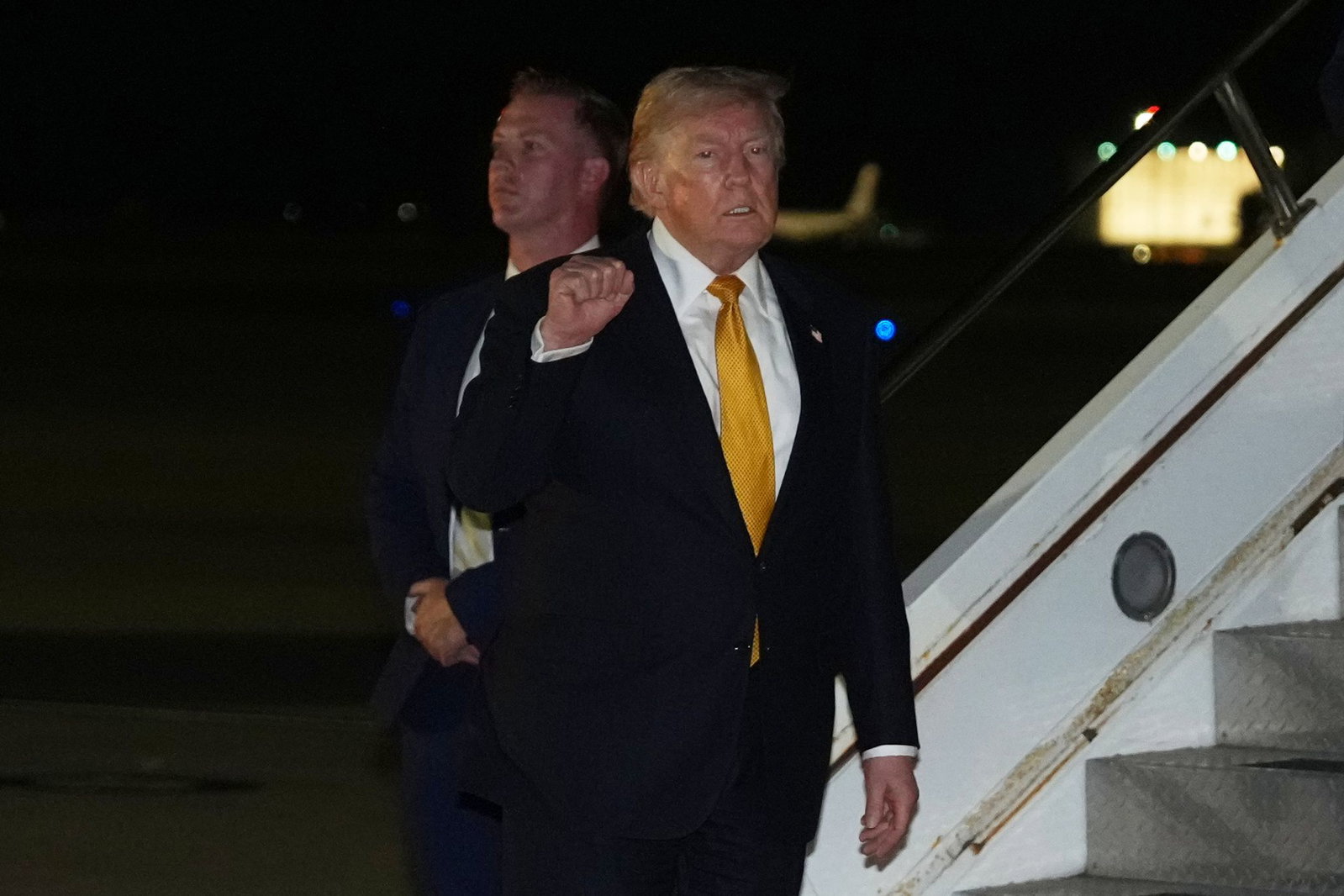 US-Präsident Trump stellt einen noch größeren Truppenabzug aus Europa in Aussicht.