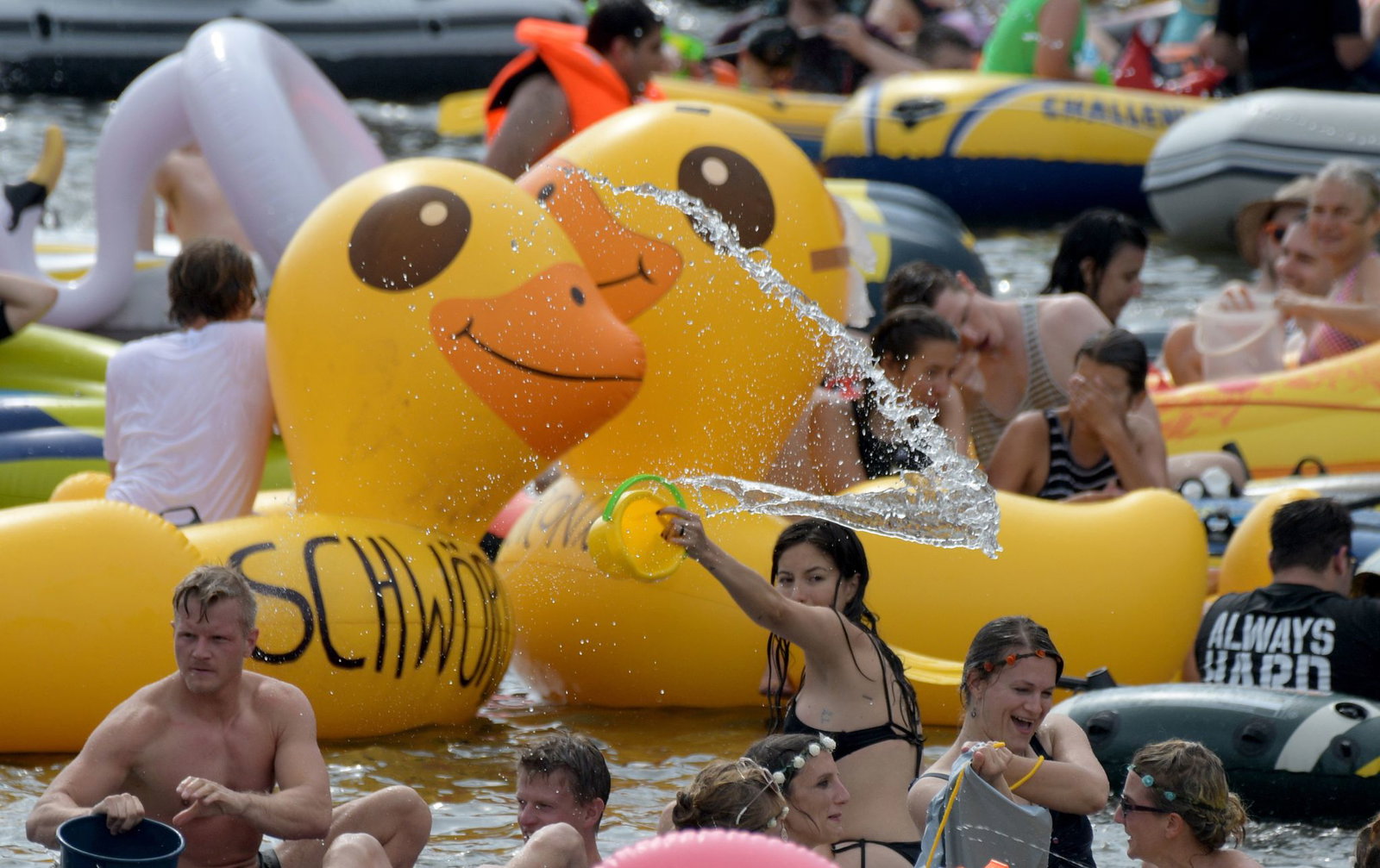An diesem Montag ist Wasserschlacht angesagt. (Archivbild) 