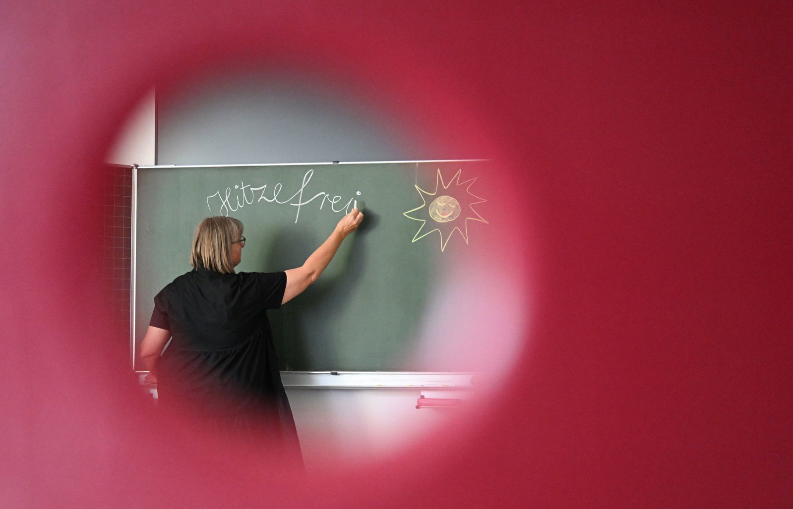 Auch an Berufsschulen und in der Oberstufe kann Hitzefrei gegeben werden, stellt das Kultusministerium klar. (Archivbild)