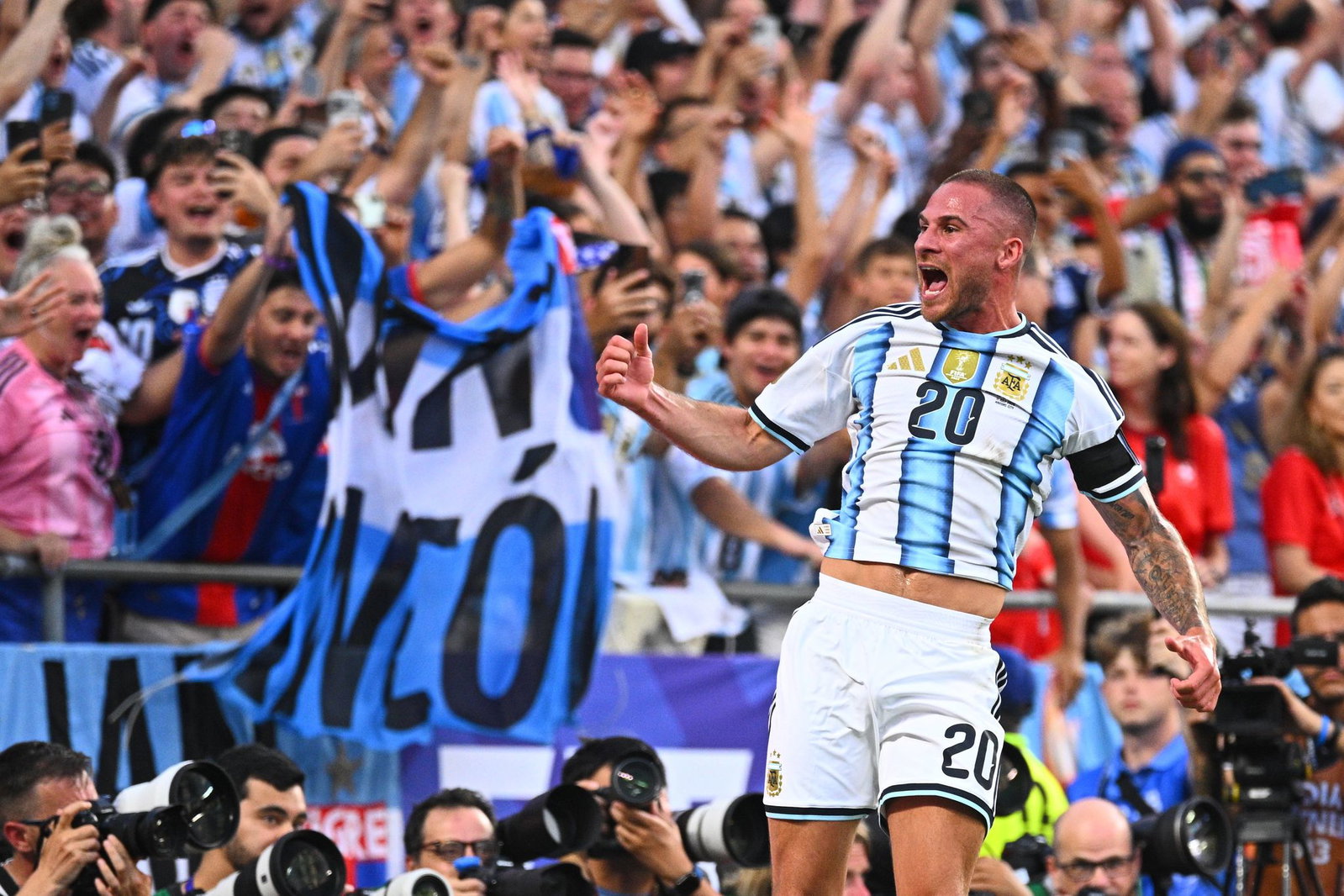 Traf früh per Kopf: Argentiniens Alexis Mac Allister.
