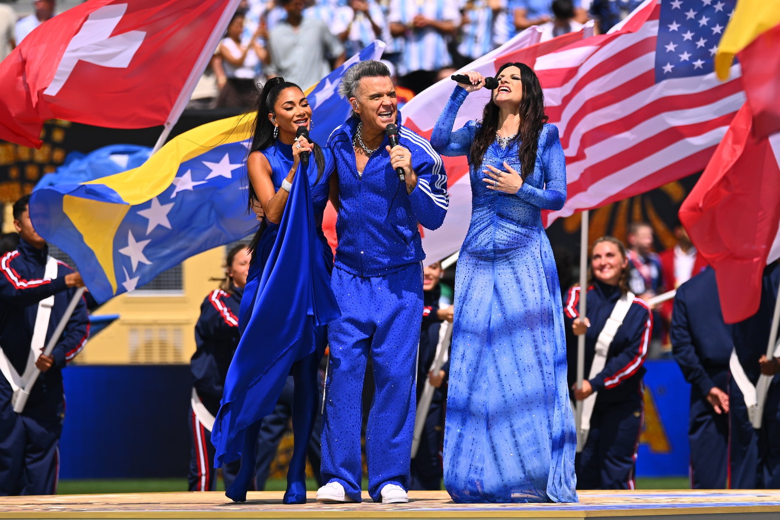 Nicole Scherzinger (l-r), Robbie Williams und Laura Pausini