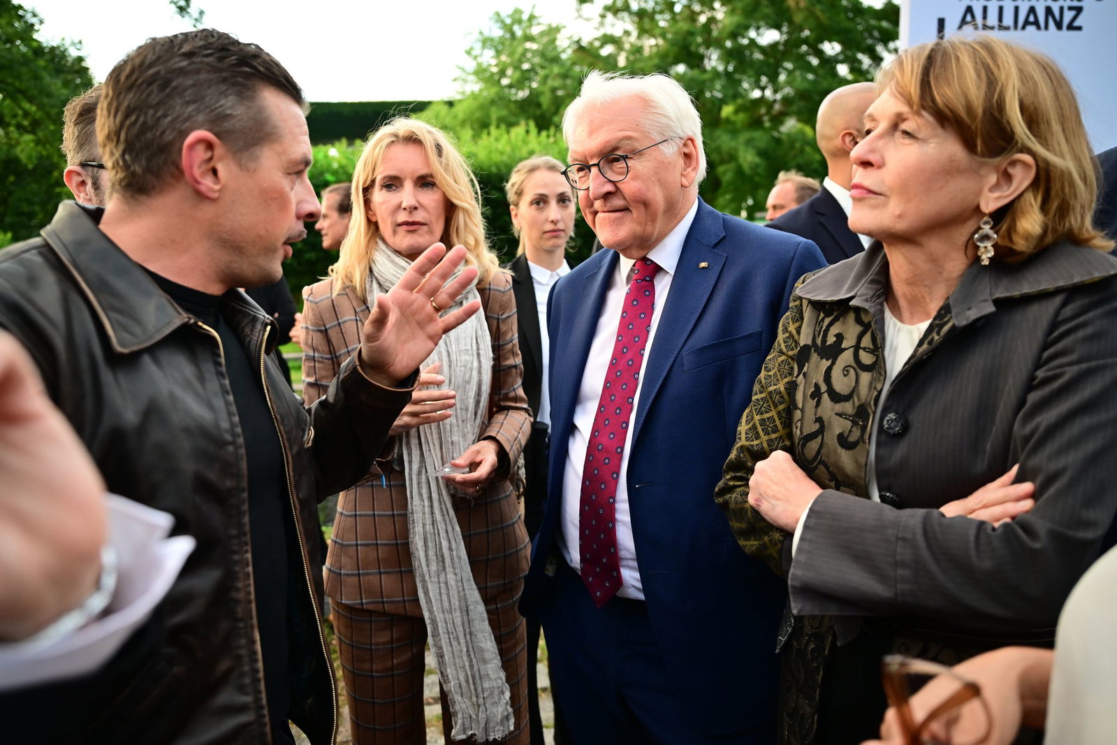 Steinmeier traf hier etwa den Moderator Klaas Heufer-Umlauf.