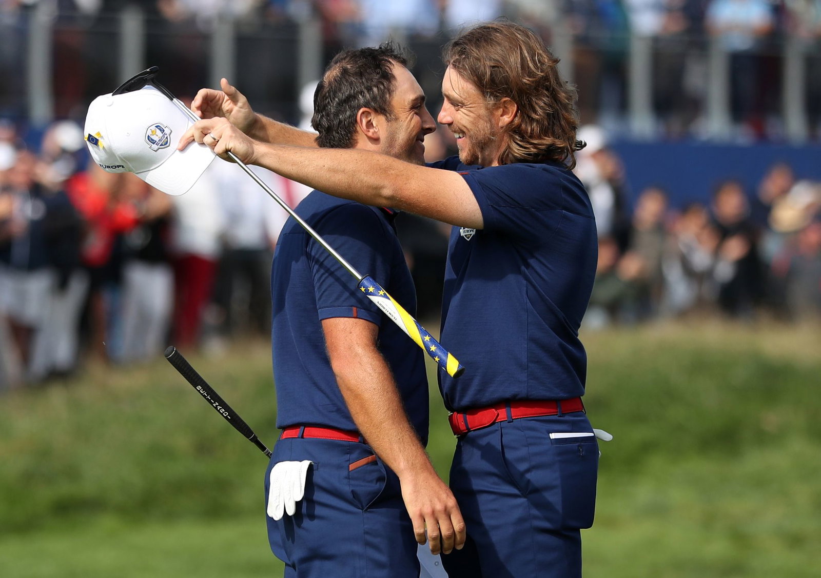 Tommy Fleetwood (r) und Francesco Molinari beim Ryder Cup 2018 in Paris. (Archivbild)