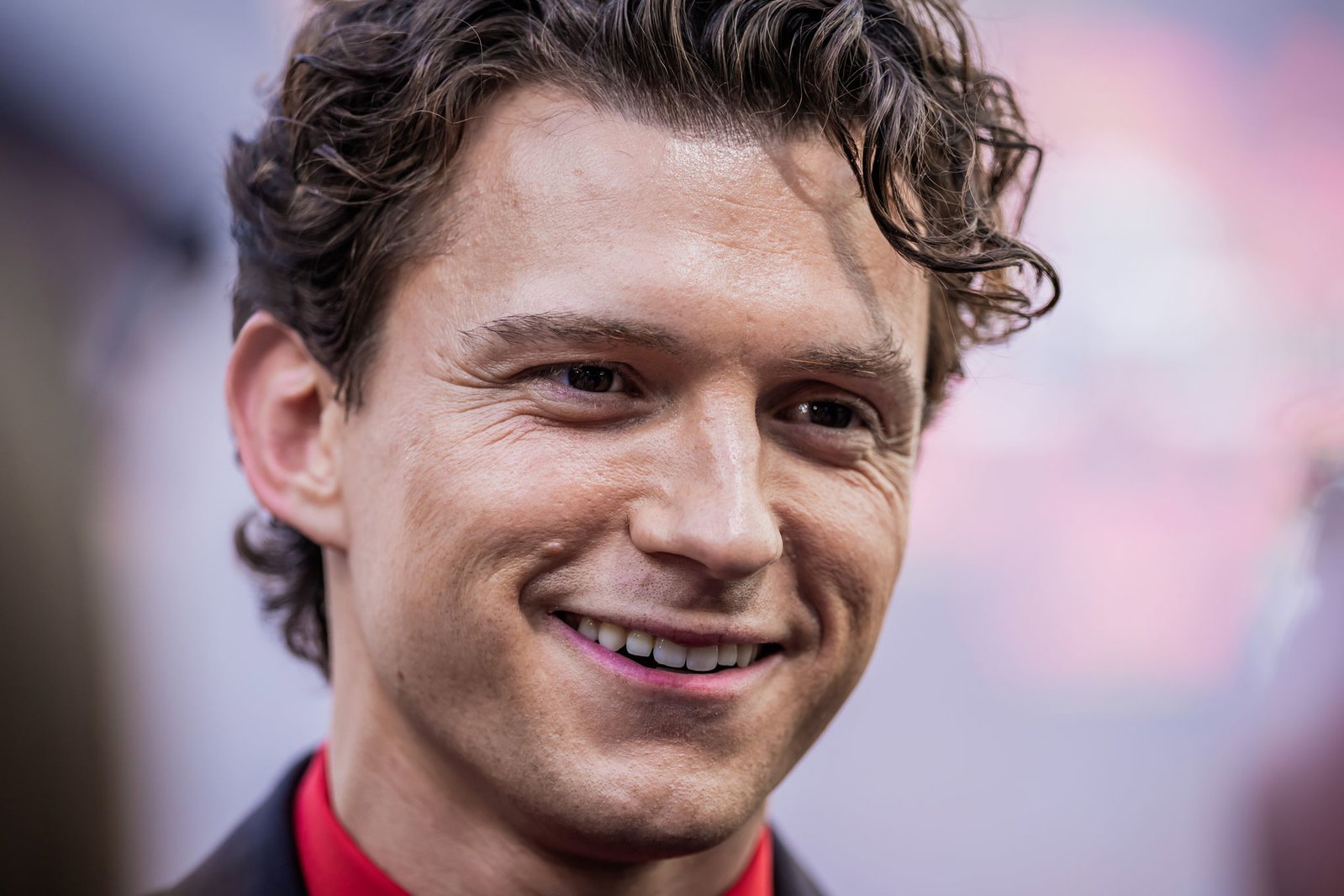 Tom Holland ist bald wieder als Spider-Man im Kino zu sehen. (Archivbild)