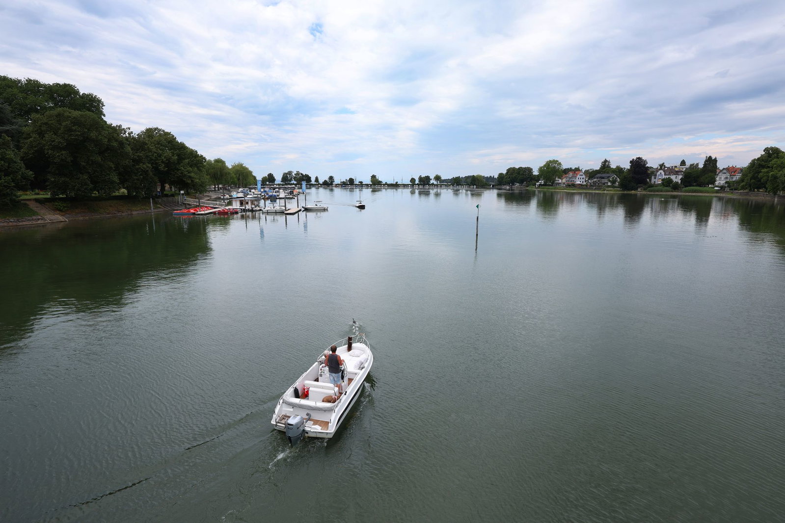 Vom Baden im Kleinen See wird gerade abgeraten. 