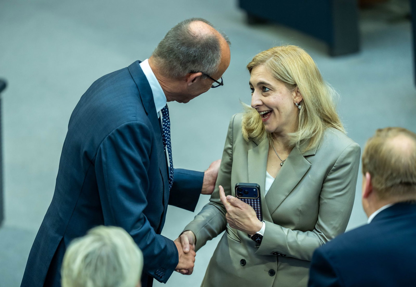 Ministerin Nina Warken (CDU) warb für das Spargesetz.