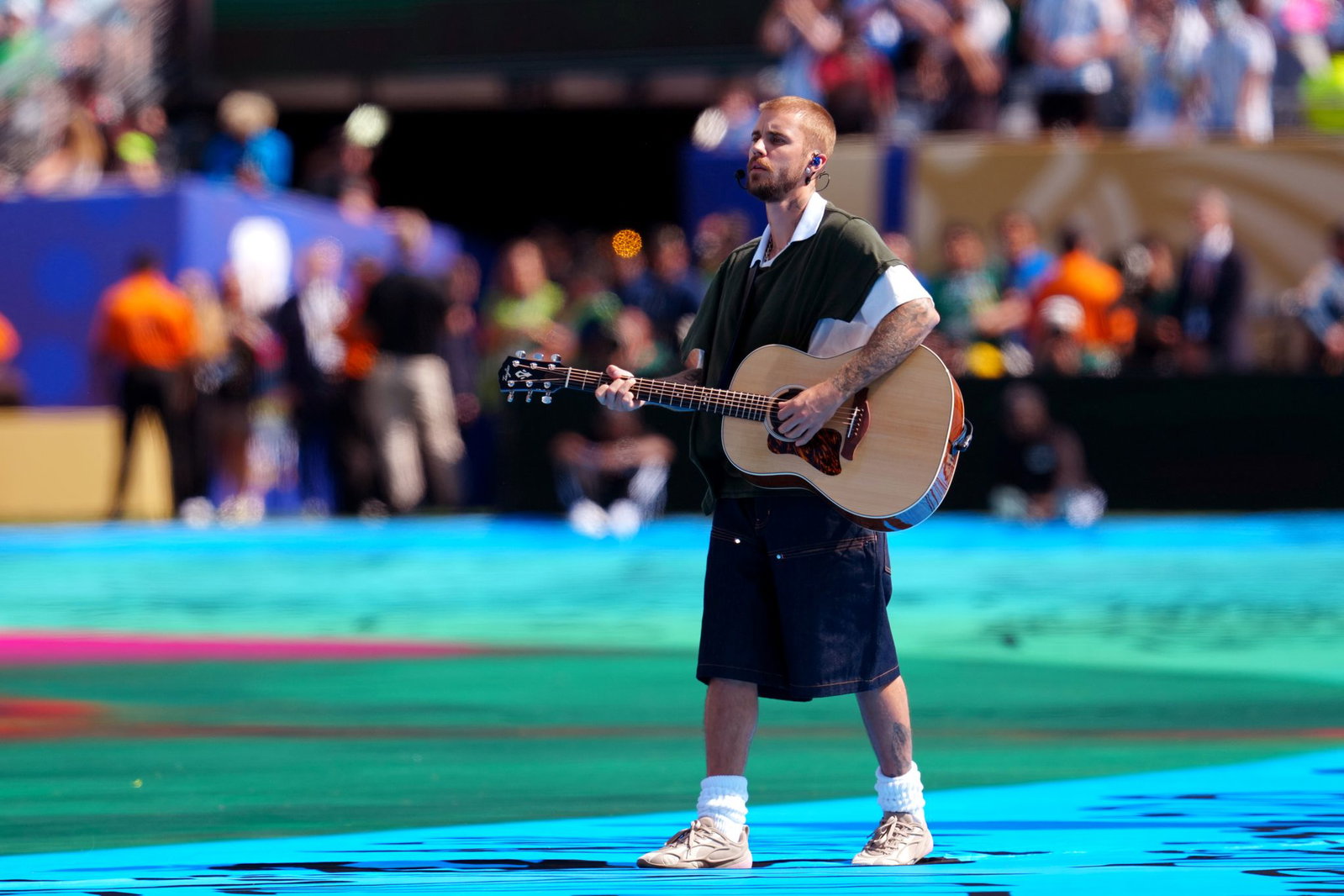 Diese Schuhe von Justin Bieber waren einem Menschen sehr viel Geld wert. (Archivbild)