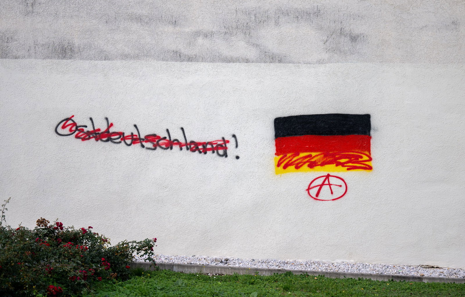In einigen Punkten unterscheidet sich die Sicht der befragten Ostdeutschen. (Symbolbild)