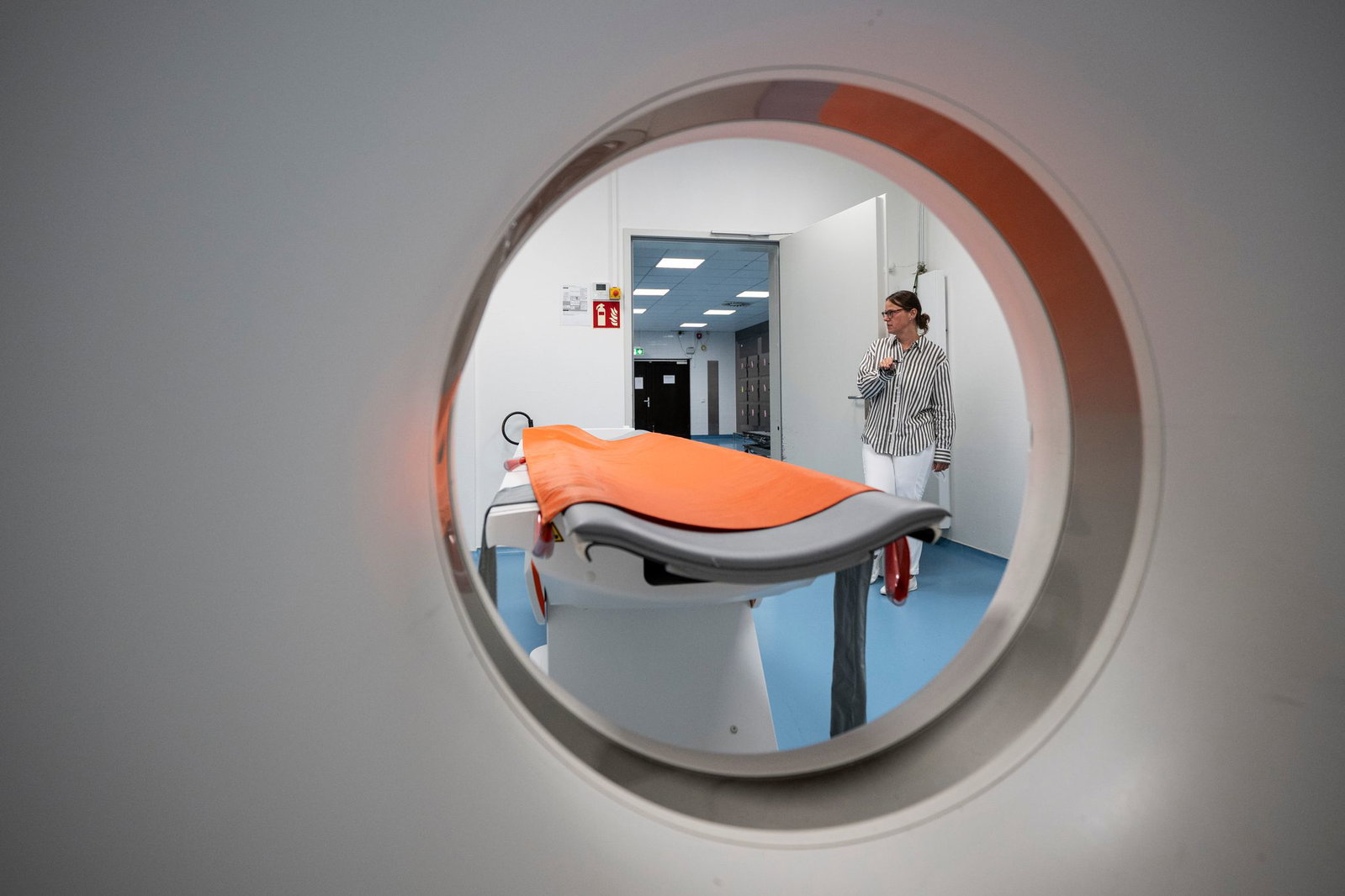 Üblicherweise wird von jeder Leiche zunächst ein Ganzkörper-Scan im institutseigenen Computertomographen gemacht. 