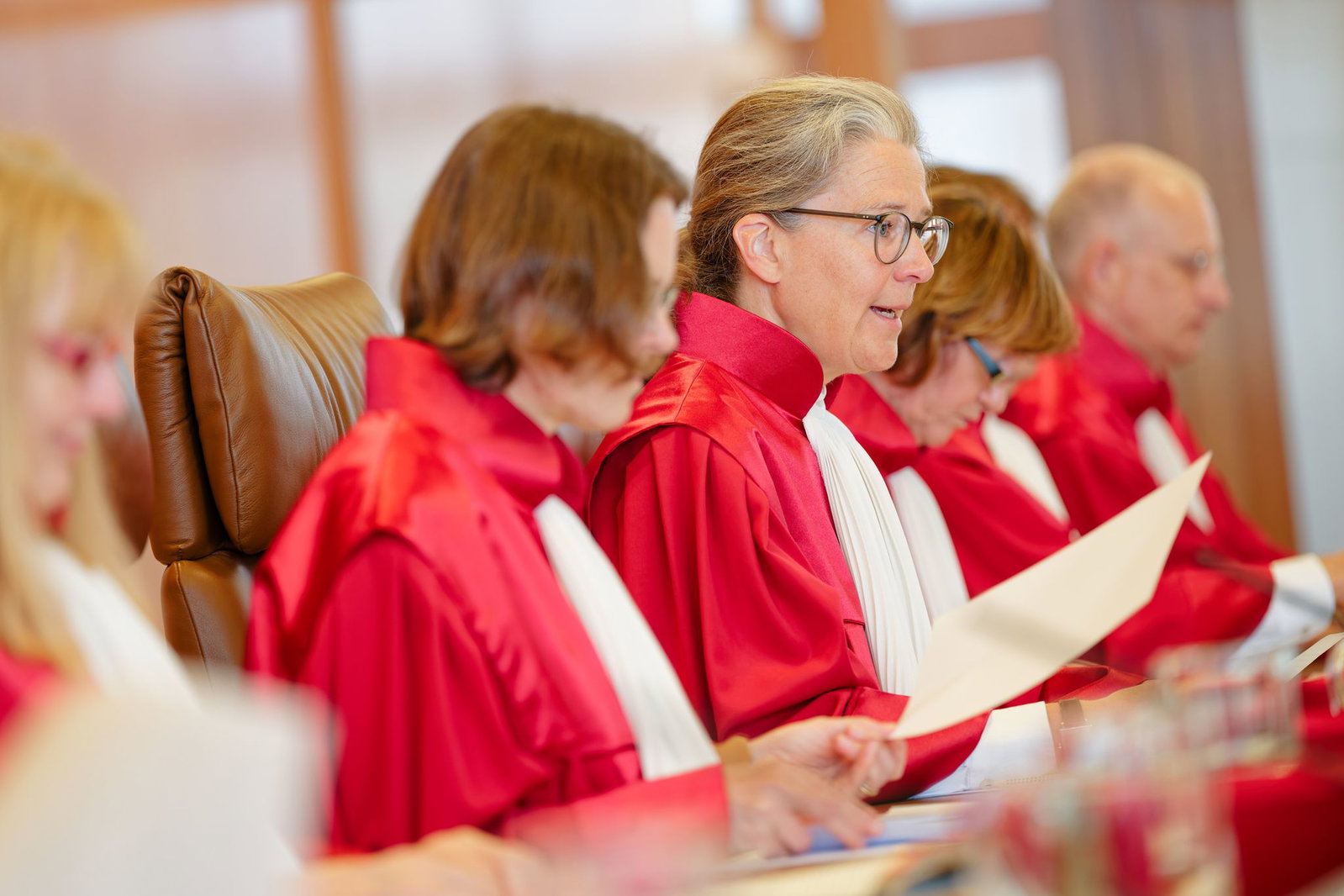 Der Zweite Senat um die Vorsitzende Richterin Ann-Katrin Kaufhold hat einstimmig entschieden. 