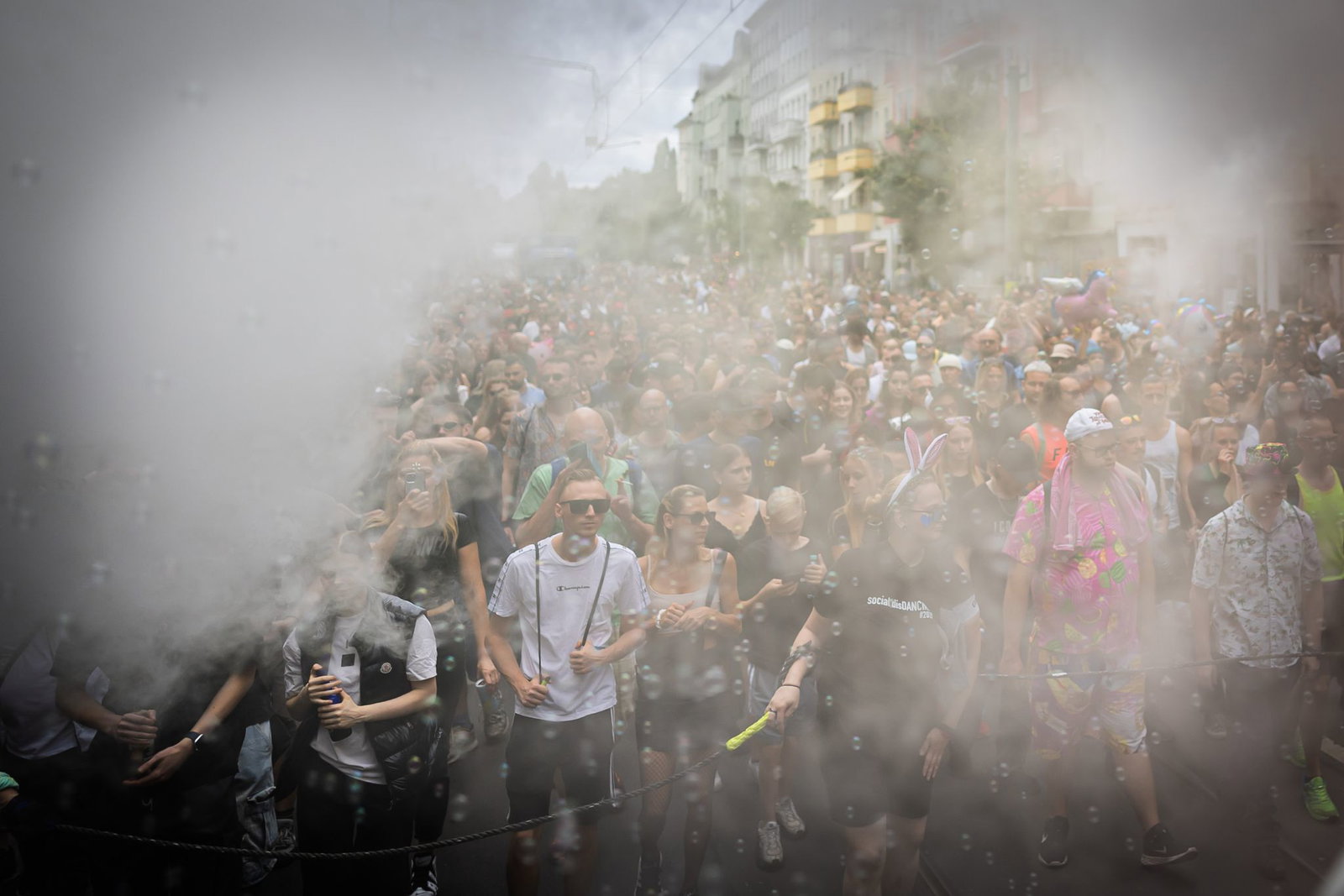 Im vergangenen Jahr zogen rund 10.000 Teilnehmerinnen und Teilnehmer durch die Berliner Innenstadt. (Archivbild)