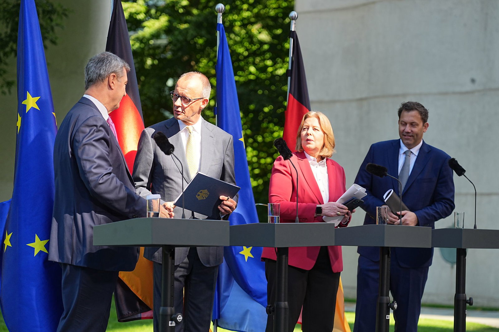 Siebeneinhalb Stunden wurde in der letzten Runde verhandelt.