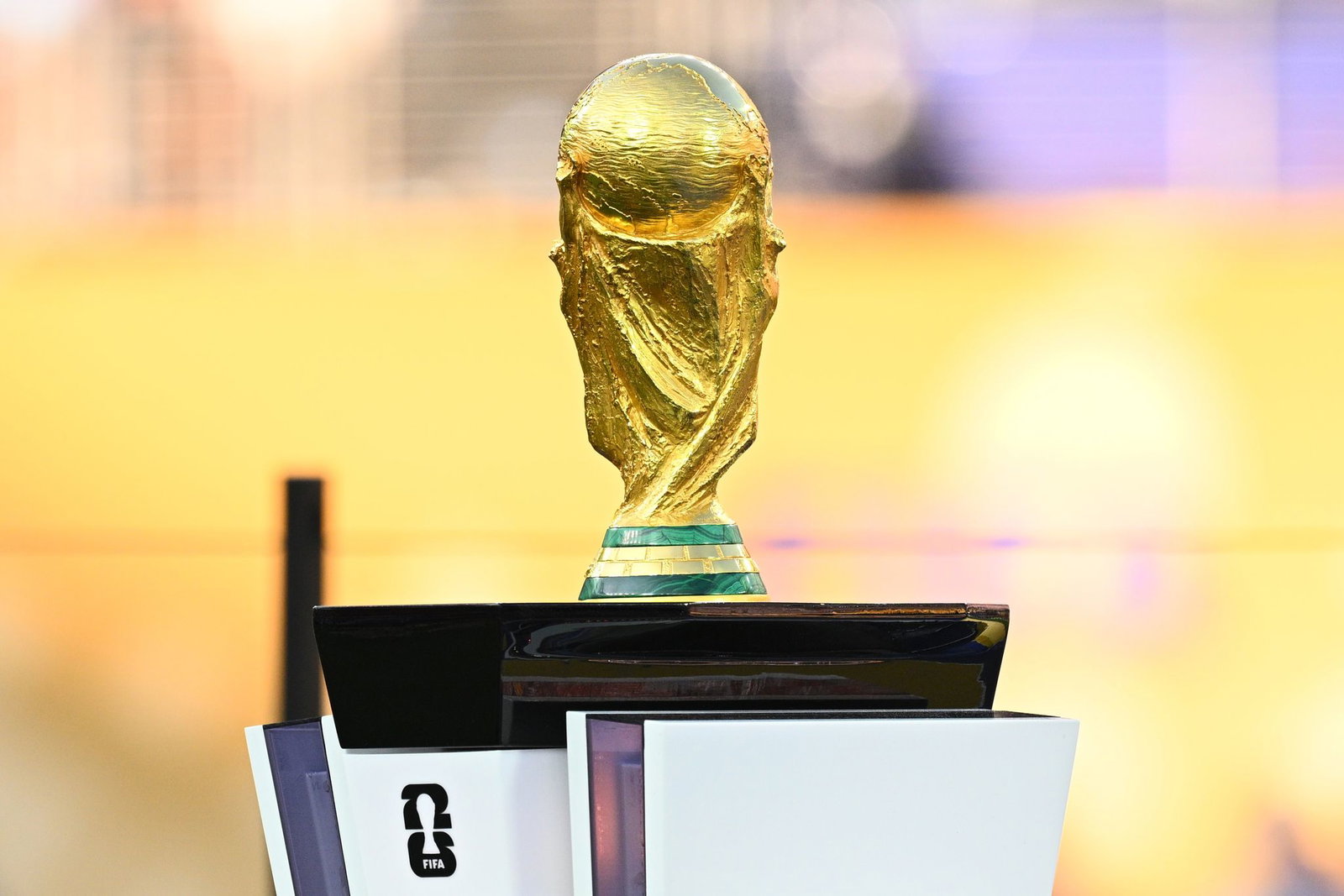 Die FIFA will kommerzielle Rechte auch an der WM verkaufen. (Archivbild)
