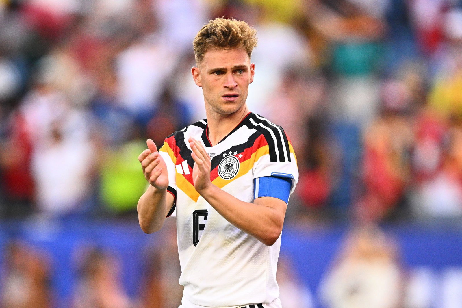 Soll weiter eine tragende Rolle in der DFB-Auswahl spielen: Kapitän Joshua Kimmich. (Archivbild)