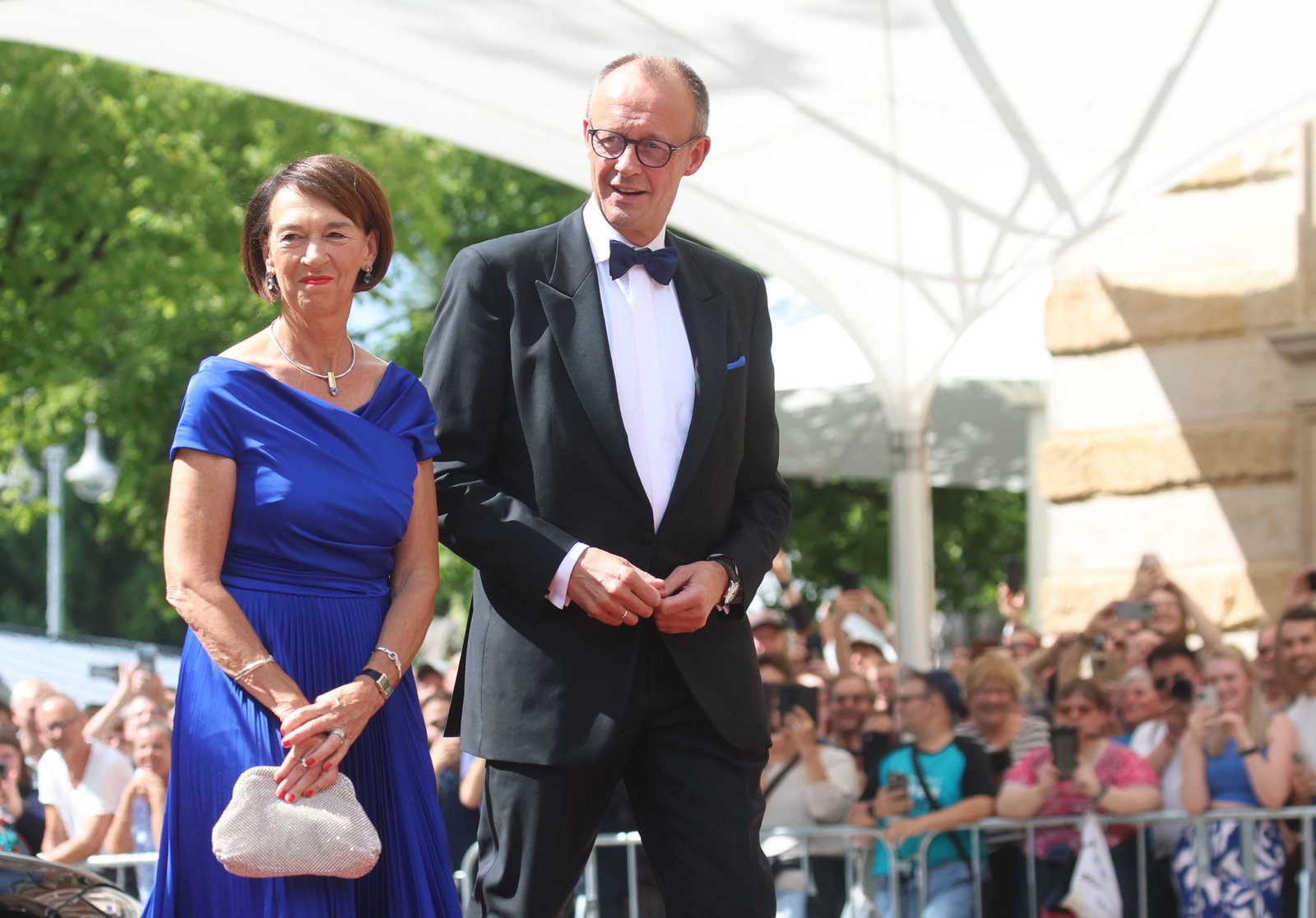 Merz und seine Frau waren im vergangenen Jahr dabei - und der Kanzler kommt erneut nach Bayreuth (Archivbild) 