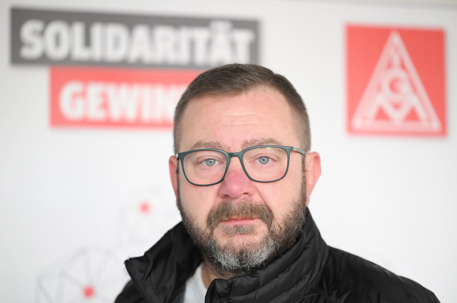Gesamtbetriebsratschef Boris Schwürz: «Die Einschnitte bei Entgelt, Weihnachts- und Urlaubsgeld spürt jede Familie deutlich». (Archivbild)