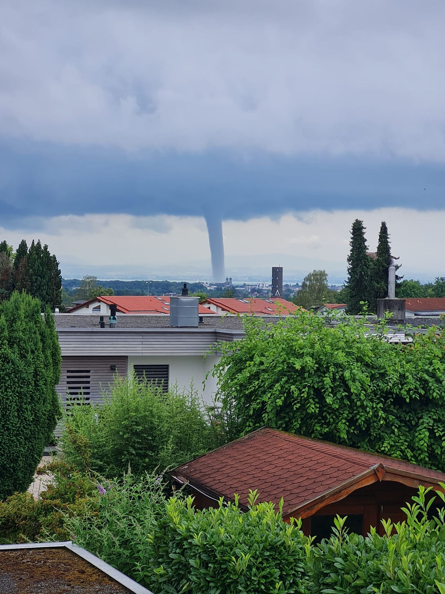 Der Tornado zog dann in Richtung Lindau ab. 