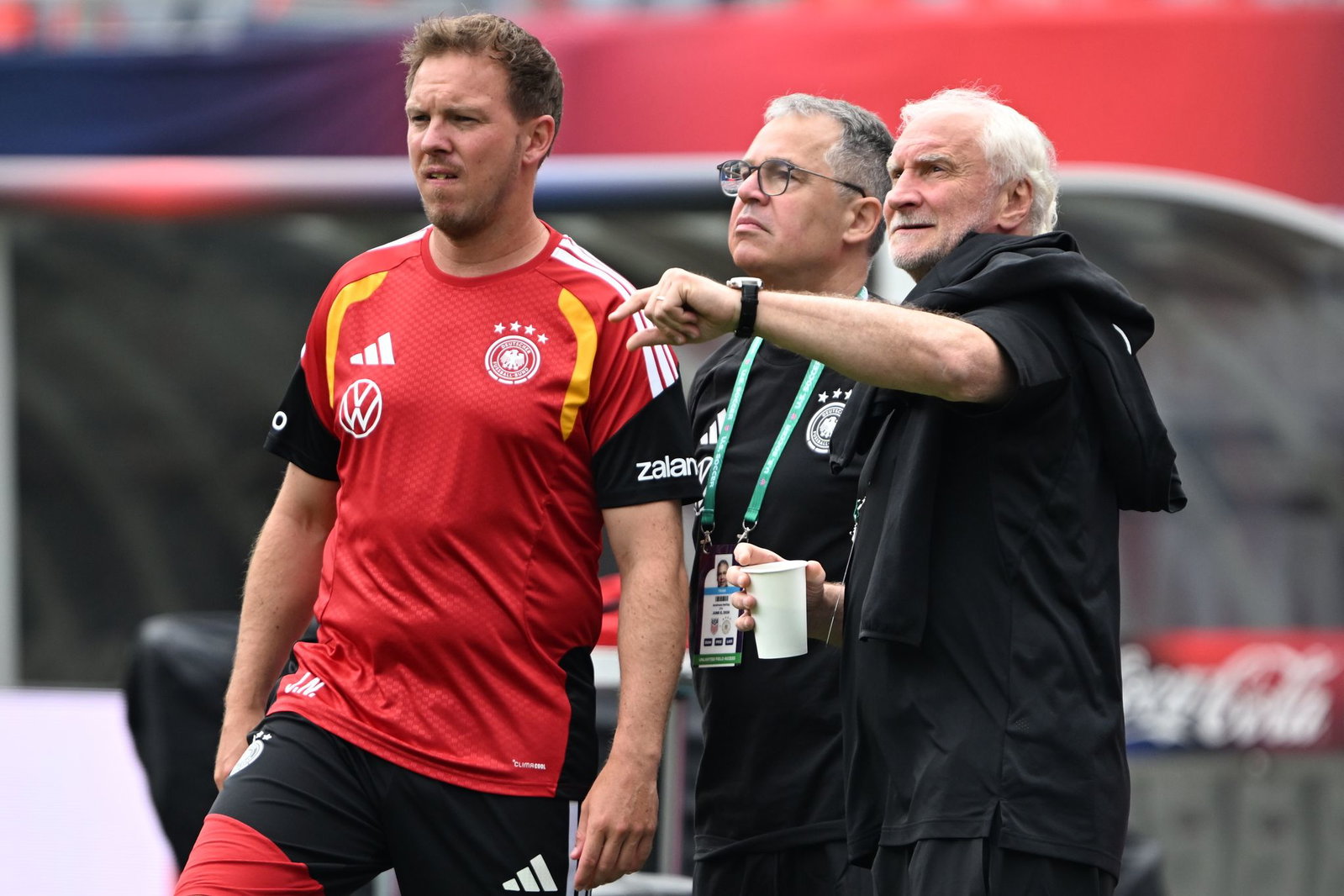 Rudi Völler war in der sportlichen Leitung mit Julian Nagelsmann eng verbandelt. (Archivbild) 