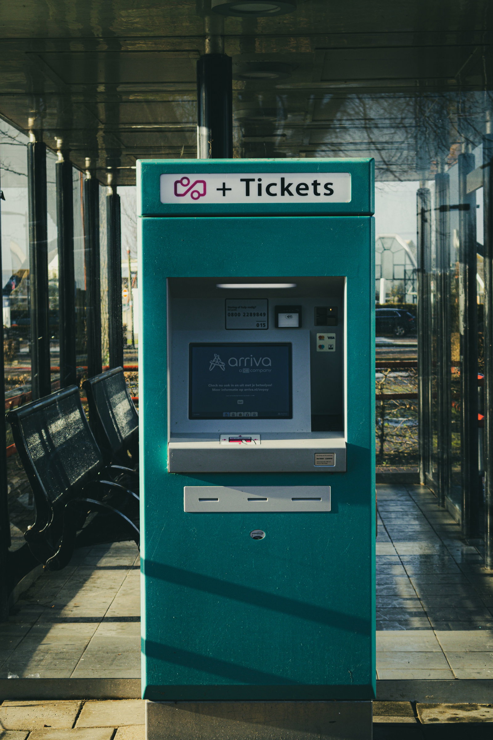 Ticketautomat in grün