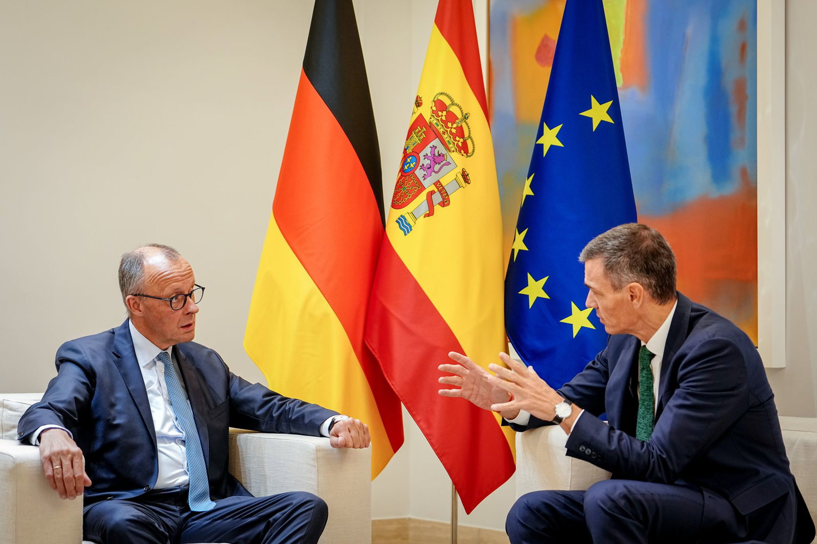 Wegen des Ansturms zehntausender Migranten auf die Exklave Ceuta hatte Bundeskanzler Friedrich Merz die spanische Regierung aufgerufen, die Situation schnellstmöglich wieder in den Griff zu bekommen. (Archivbild) 