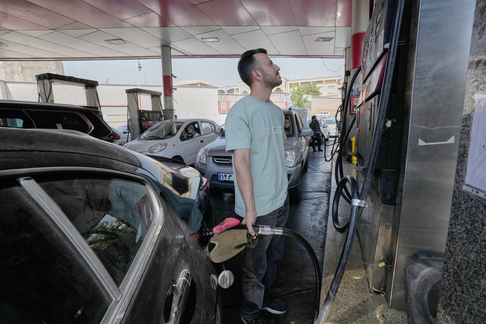 Sind Gerüchte in sozialen Medien der Grund für den Ansturm auf Tankstellen in Teheran? (Archivbild)