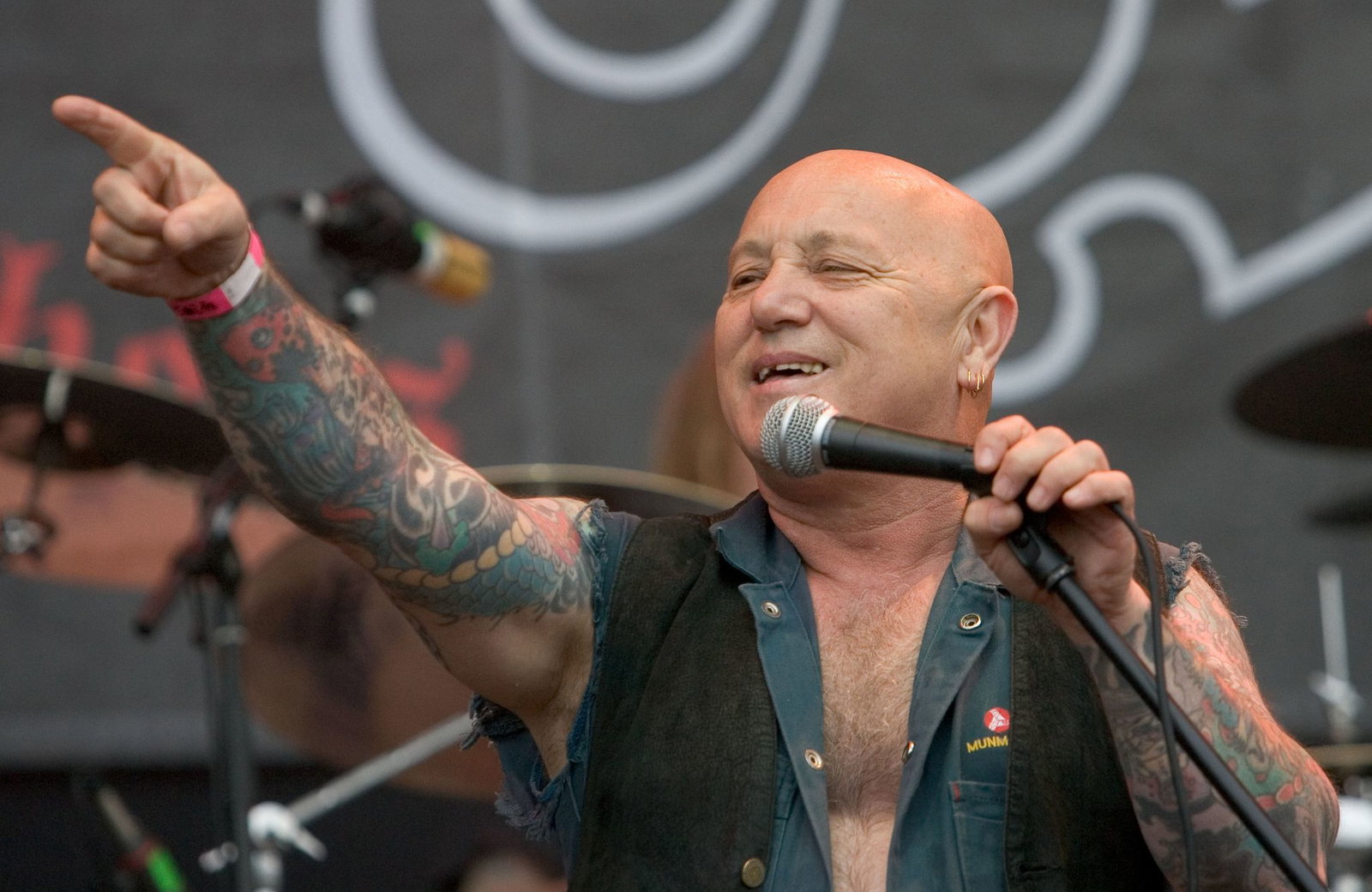 Die australische Rockband Rose Tattoo hat wegen gesundheitlicher Probleme des Sängers Angry Anderson ihre Europa-Tournee abgebrochen. (Archivbild)