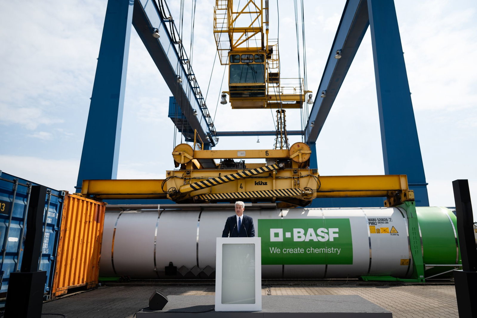 Der Bundesverkehrsminister rechnet mit einem Wachstum des kombinierten Verkehrs.